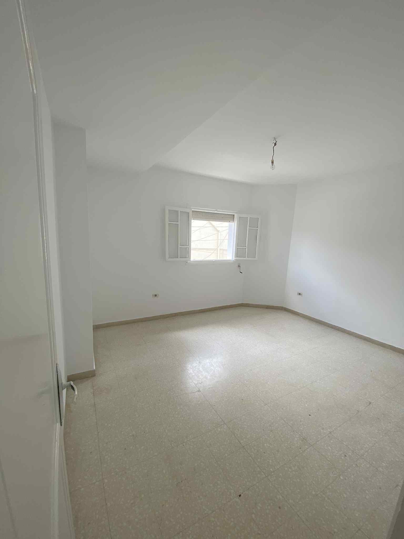 Raoued Cite Ennkhilet Location Appart. 3 pices Etage de villa s3  enkhilet ariana
