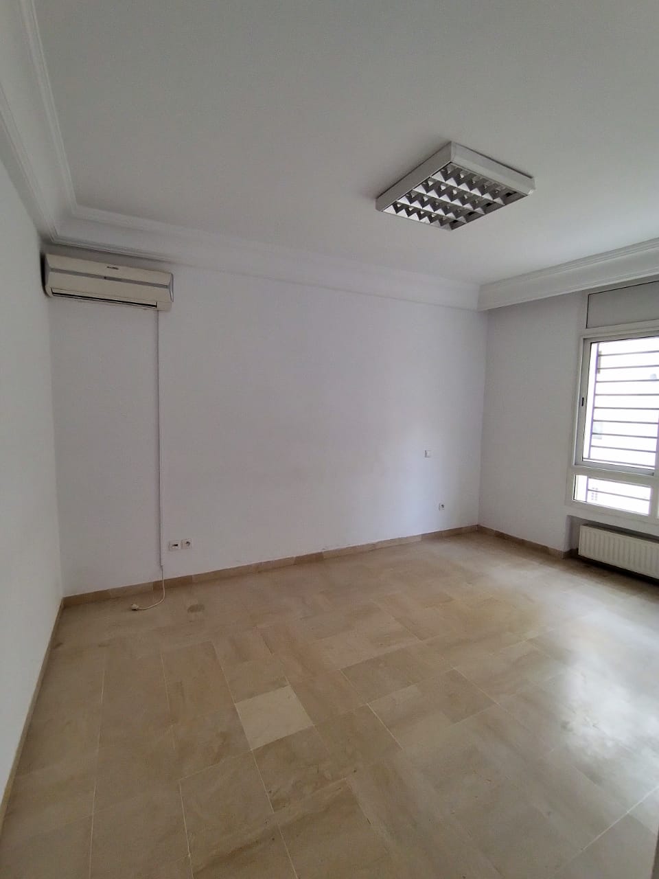 Ariana Ville Cite Ennasr 2 Bureaux & Commerces Bureau Bureau h2  ennasr