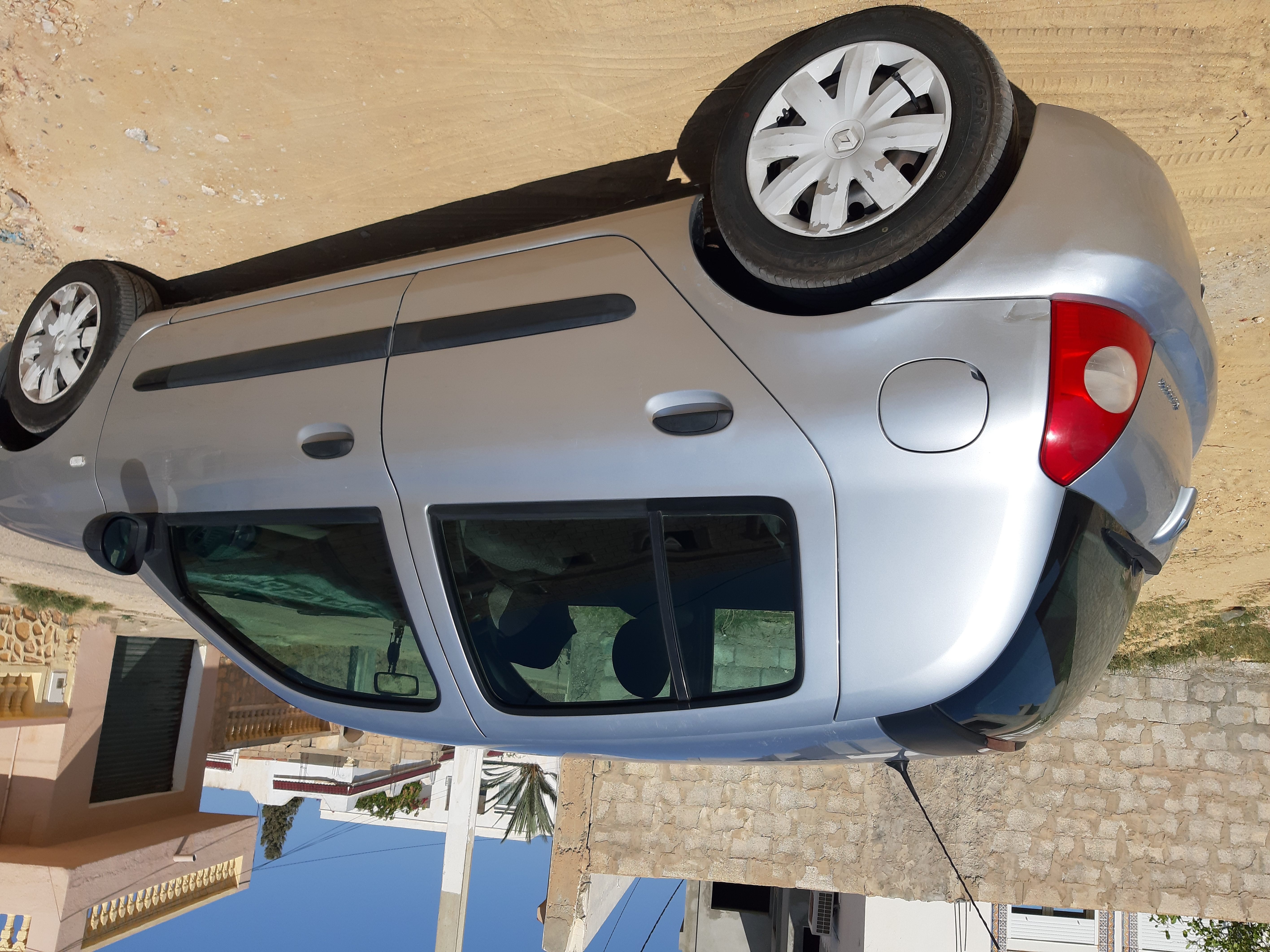 Gabes Sud Teboulbou Renault Clio Clio campus cble 1re main jamais touch