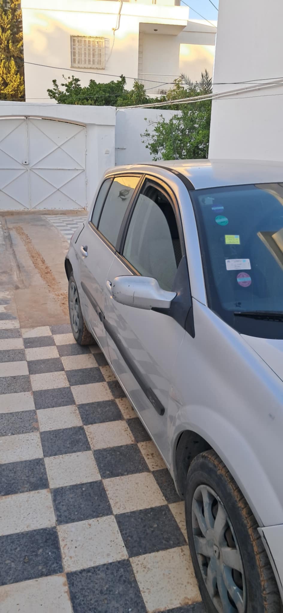 Sakiet Ezzit Merkez Bouacida Renault Megane Megane 2  ne pas rater