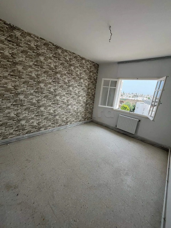Ariana Ville Cite Ennasr 1 Location Appart. 4 pices S plus 3 a ennasr 1 wb4235