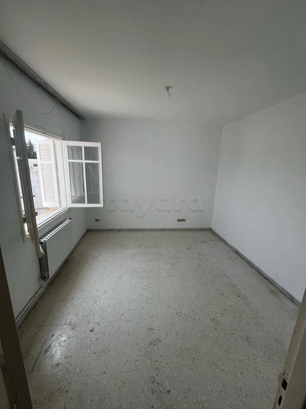 Ariana Ville Cite Ennasr 1 Location Appart. 4 pices S plus 3 a ennasr 1 wb4235
