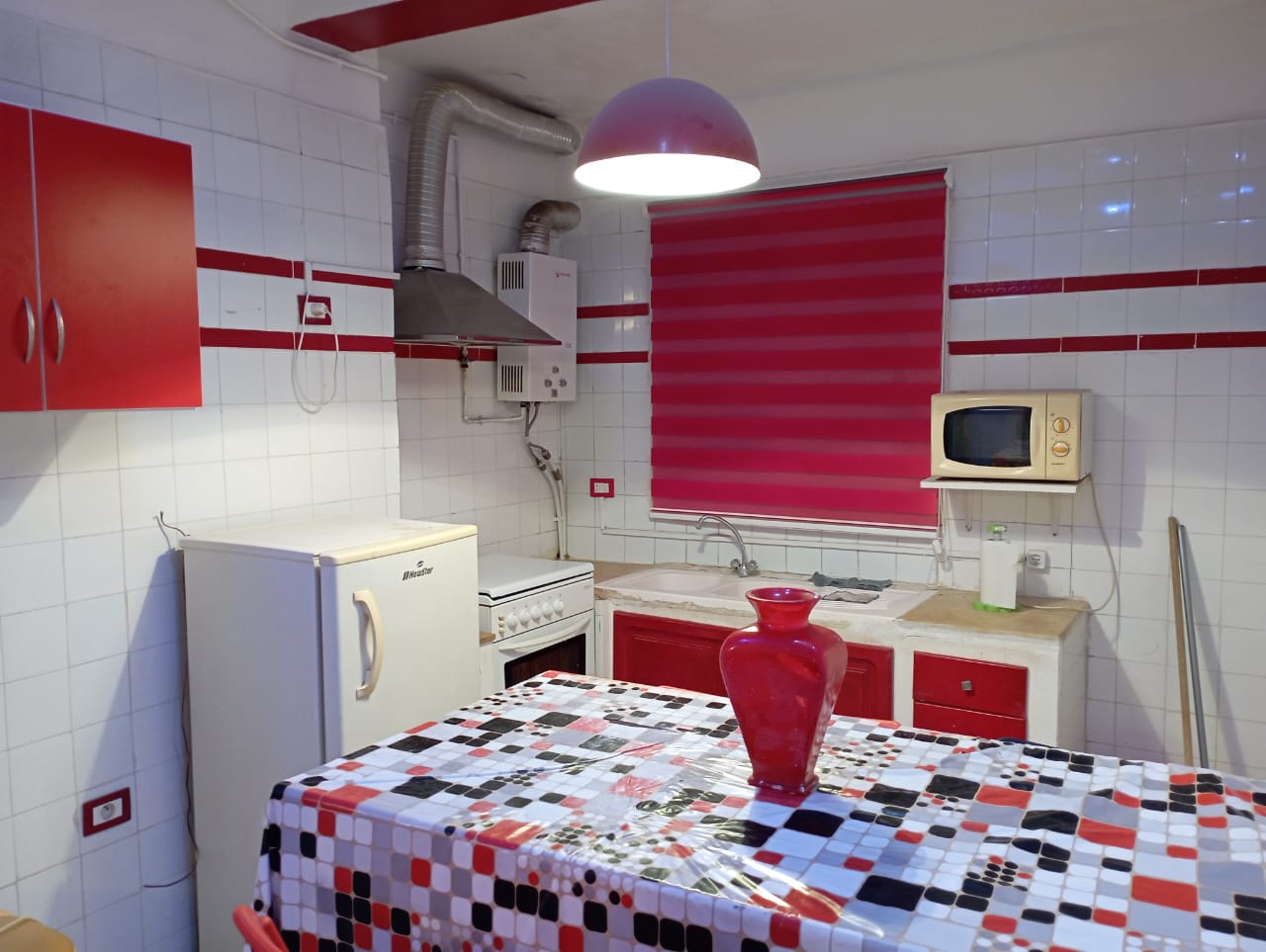 Ariana Ville Cite Ennouzha Location Appart. 4 pices S plus 3 rnov meubl a cit ennozha wb3534