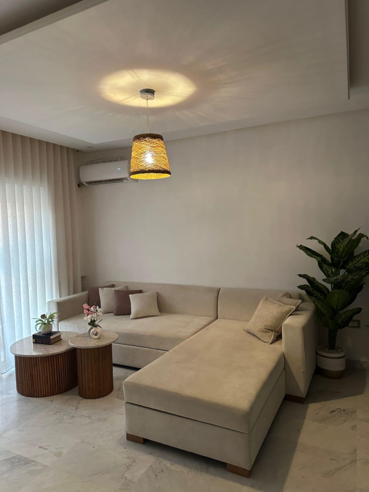 Mnihla Jardins d'el Menzah Location Appart. 2 pices Appartement s 1 avec grande terrasse 100m