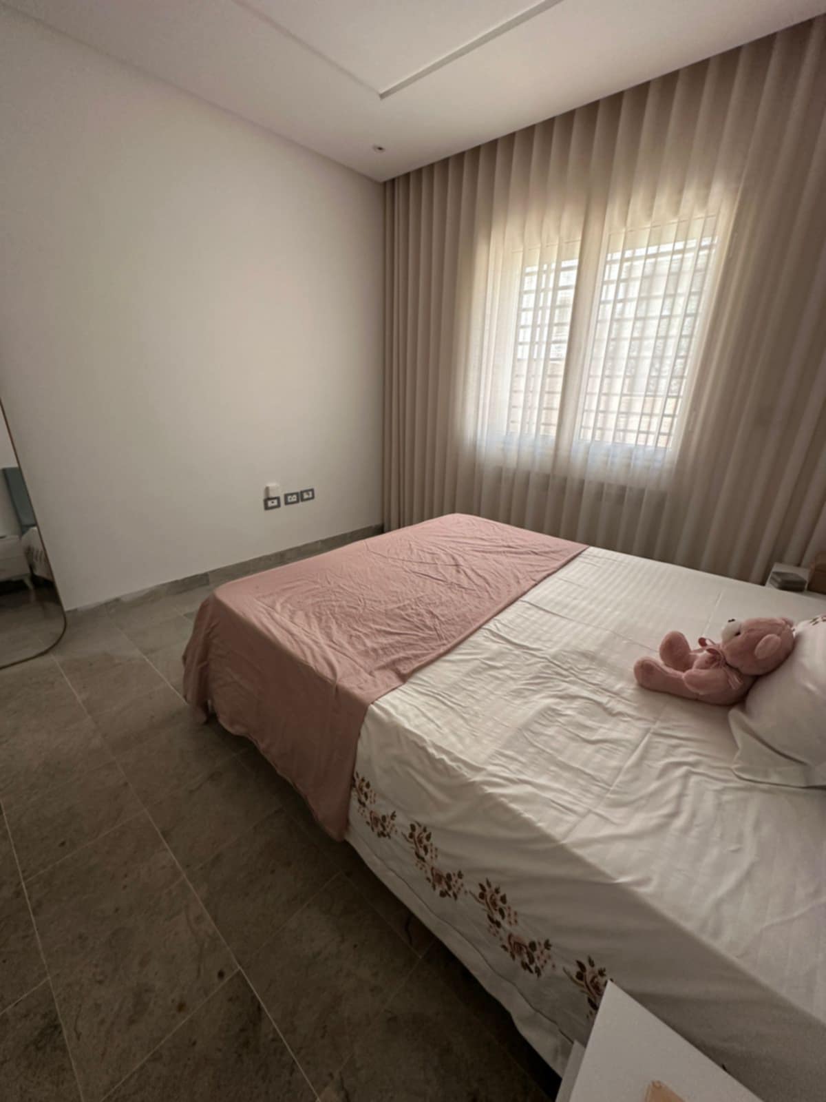 Mnihla Jardins d'el Menzah Location Appart. 2 pices Appartement s 1 avec grande terrasse 100m