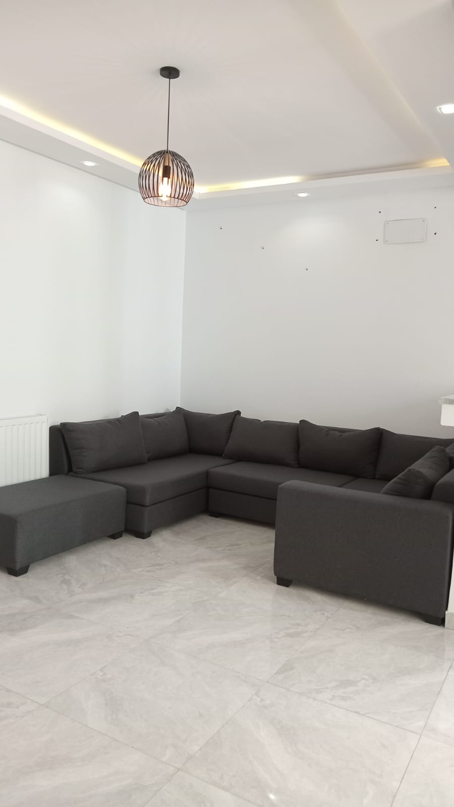 Ain Zaghouan Ain Zaghouan Location Appart. 2 pices S plus un lumineux  l'aouina