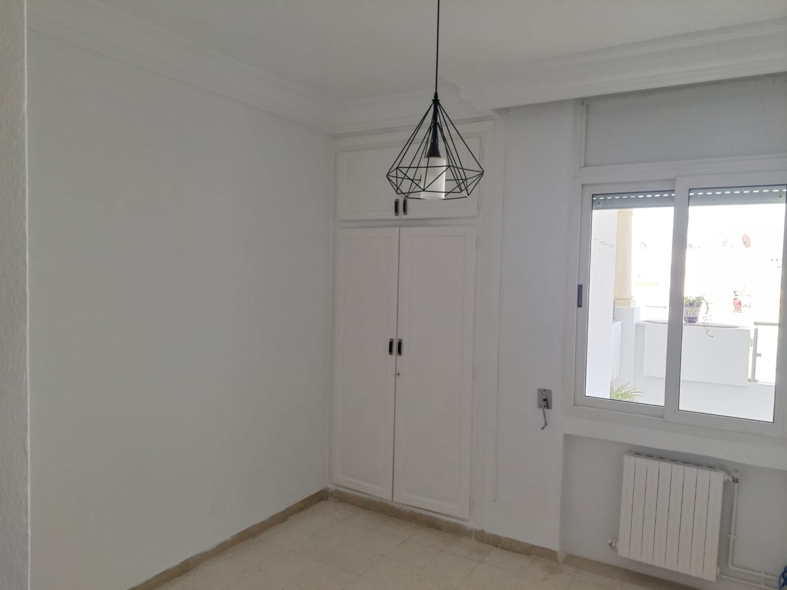 La Soukra Cite Hedi Nouira Location Appart. 4 pices Bel appartement