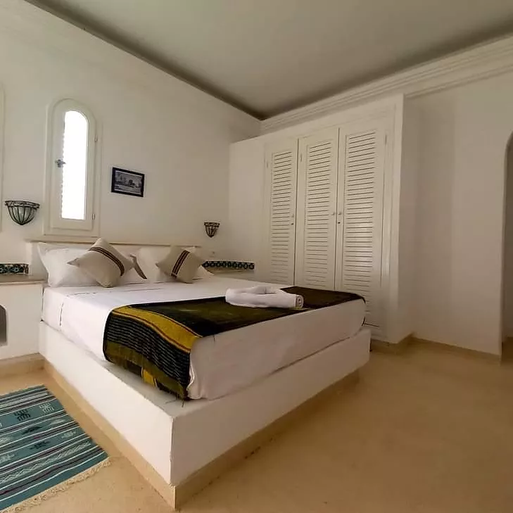 Djerba - Midoun El Hadadda Vente Appart. 5 pices+ Maison d'hte avec 5 suites