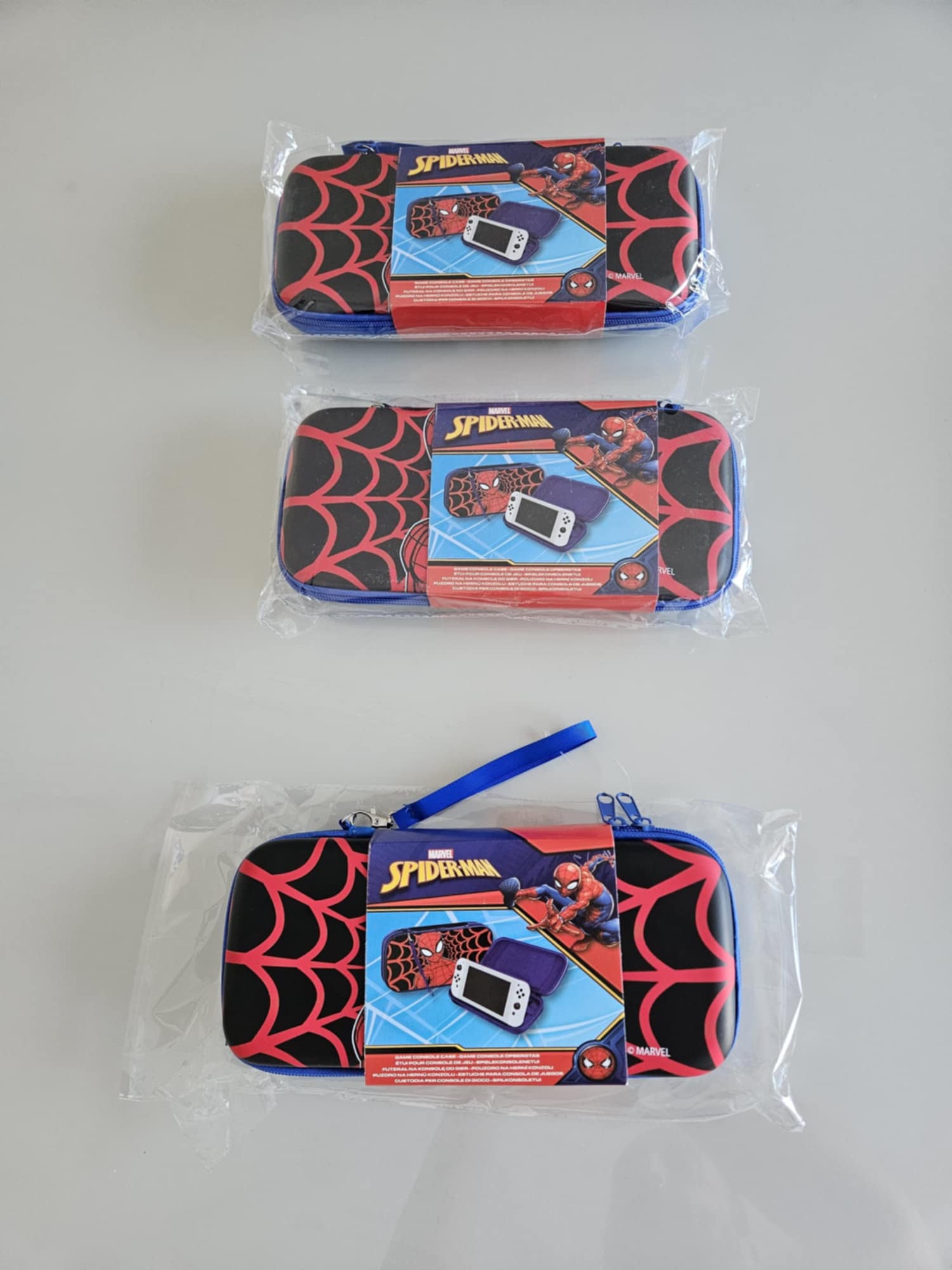 Raoued Cite El Ghazala 1 Jouet Autre Trois etuis  spiderman console nintendo