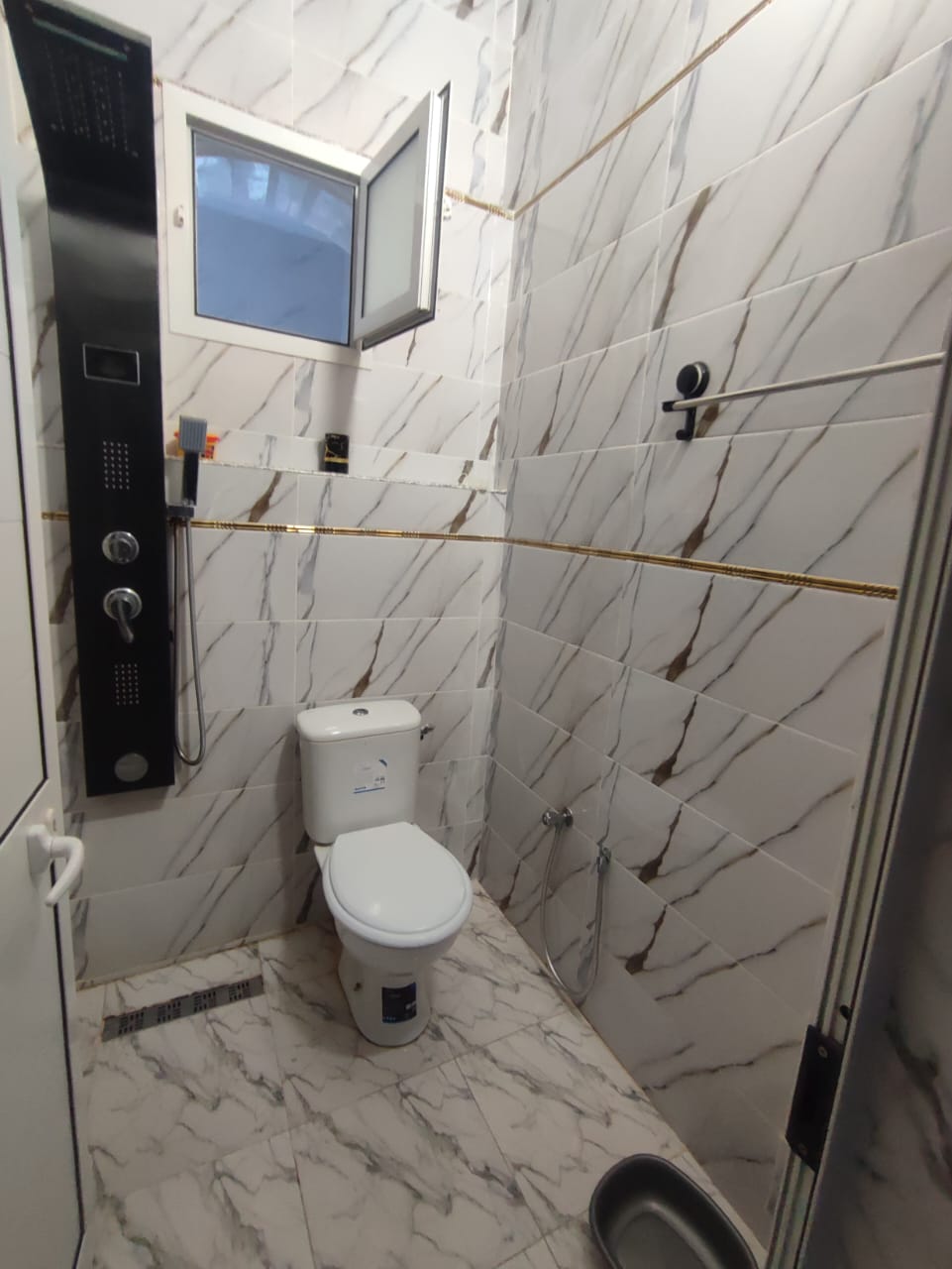 Ezzahra Ezzahra Location Appart. 3 pices Studio s1 meubl  ezzahra