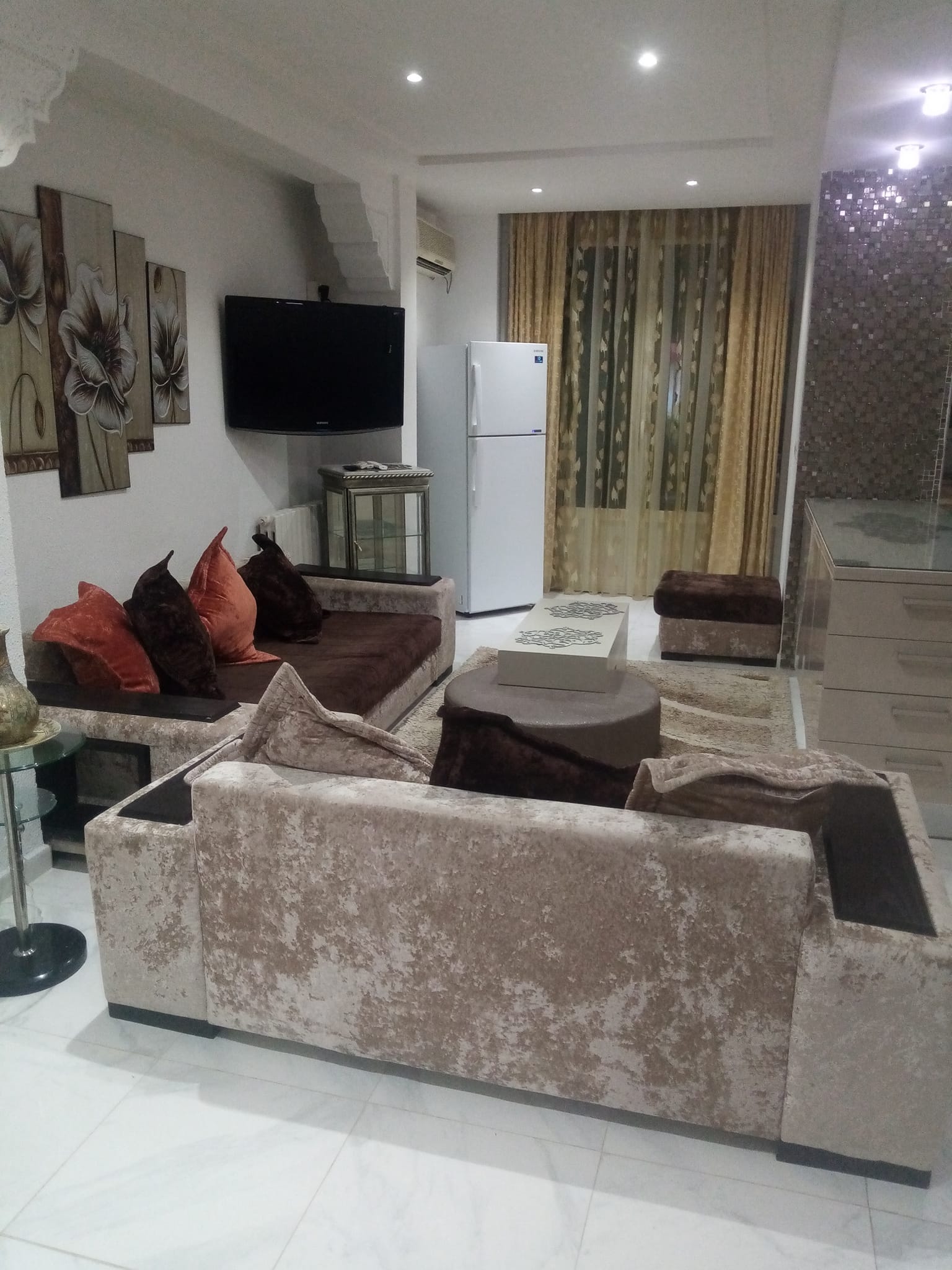 La Marsa Marsa Safsaf Location Appart. 3 pices Super appt s2 meuble marsa ville