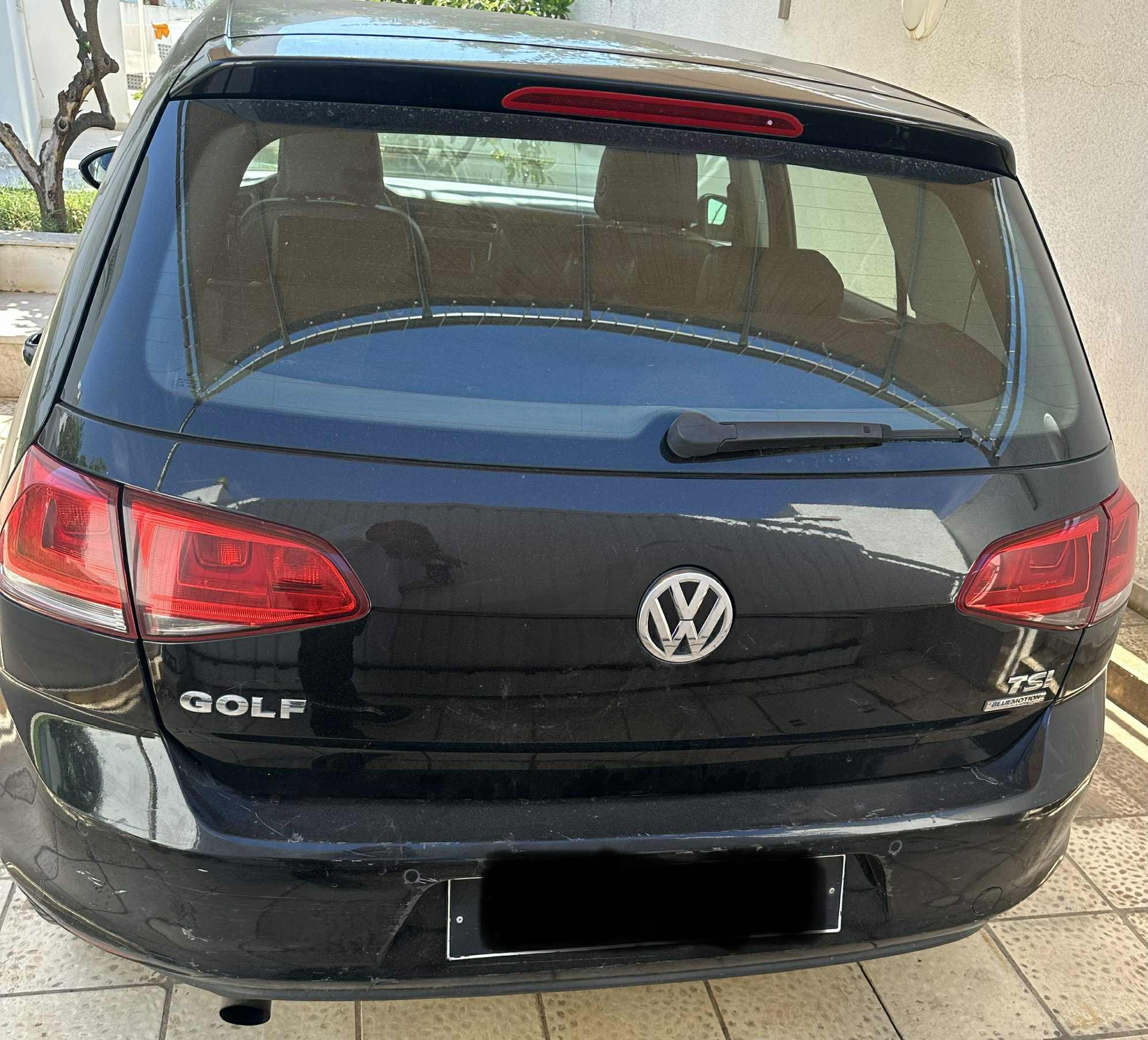 Ariana Ville El Menzah 7 Volkswagen Golf 7 Golf 7 essence 1re main