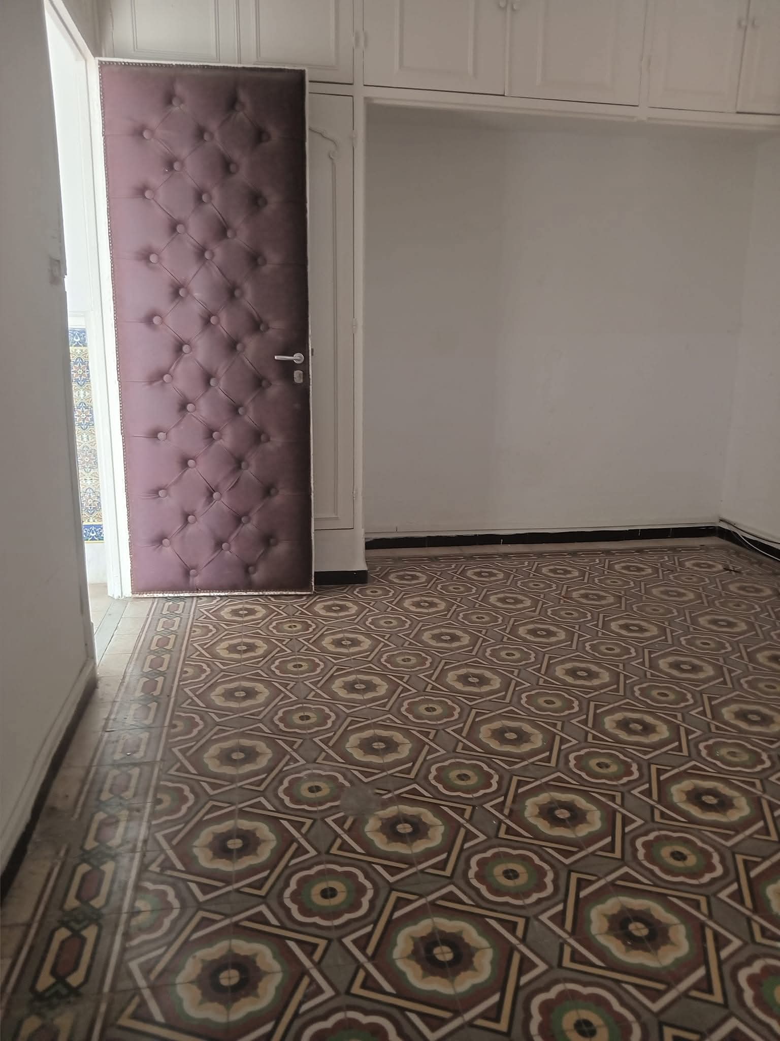 Cite El Khadra Kheireddine Pacha Location Appart. 3 pices Bureau a kheiredine