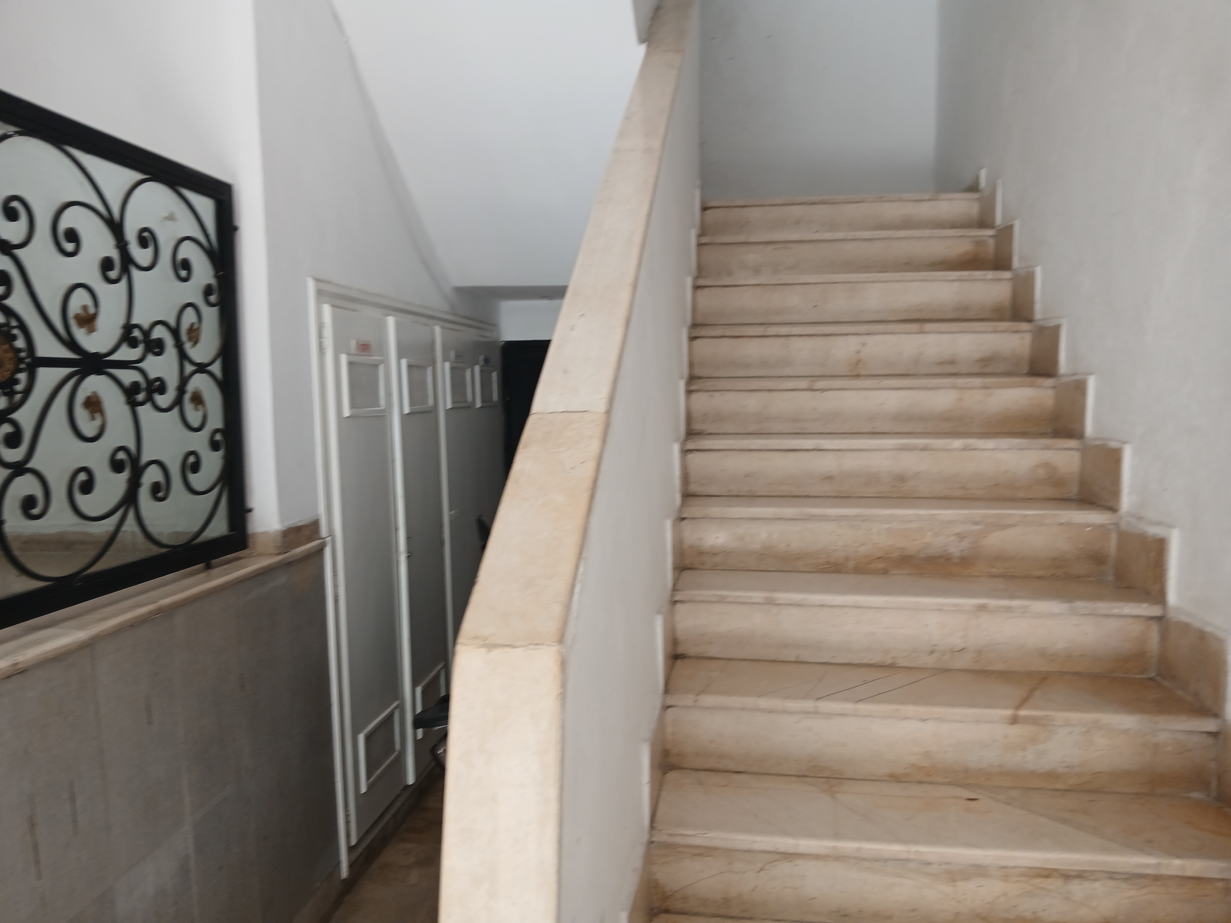 Bab Bhar Bab Bhar Partage Appart. 2 pices A  partager un appartement