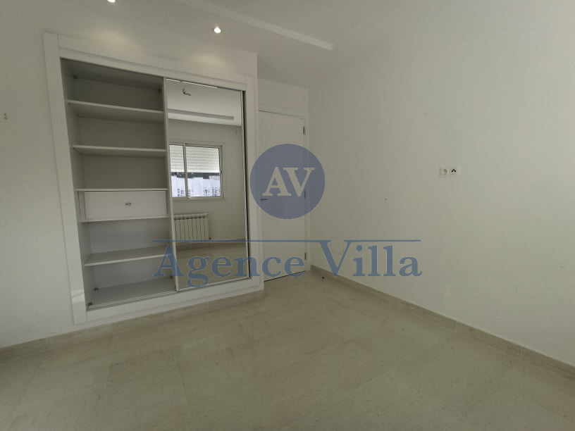 La Soukra La Soukra Location Appart. 3 pices Un appartement s2 avec jardin  la soukra