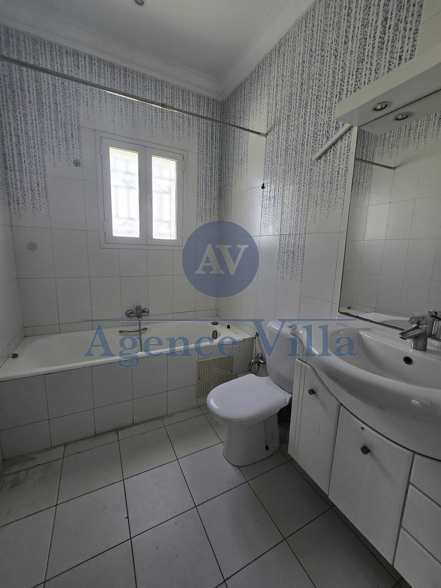 La Marsa Marsa Ennassim Location Maisons Une villa s4 avec jardin  la marsa