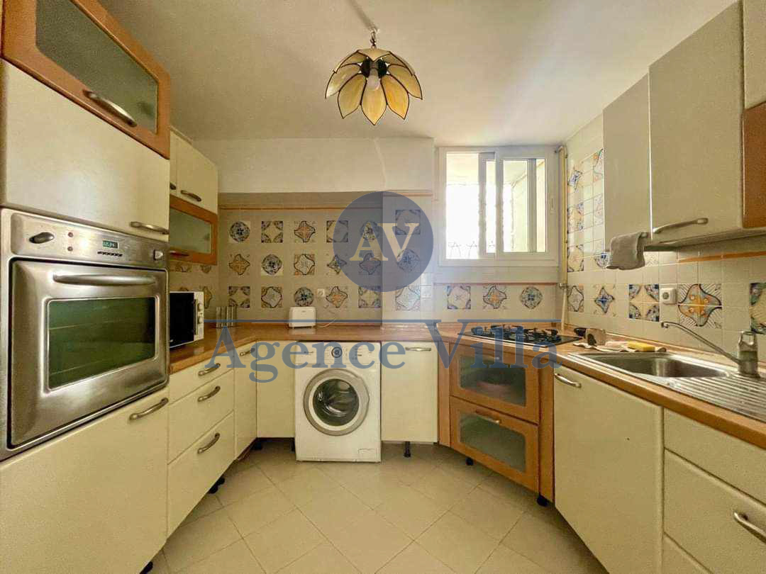 La Marsa Marsa Ennassim Location Appart. 4 pices Un rez de chausse de villa  gammarth