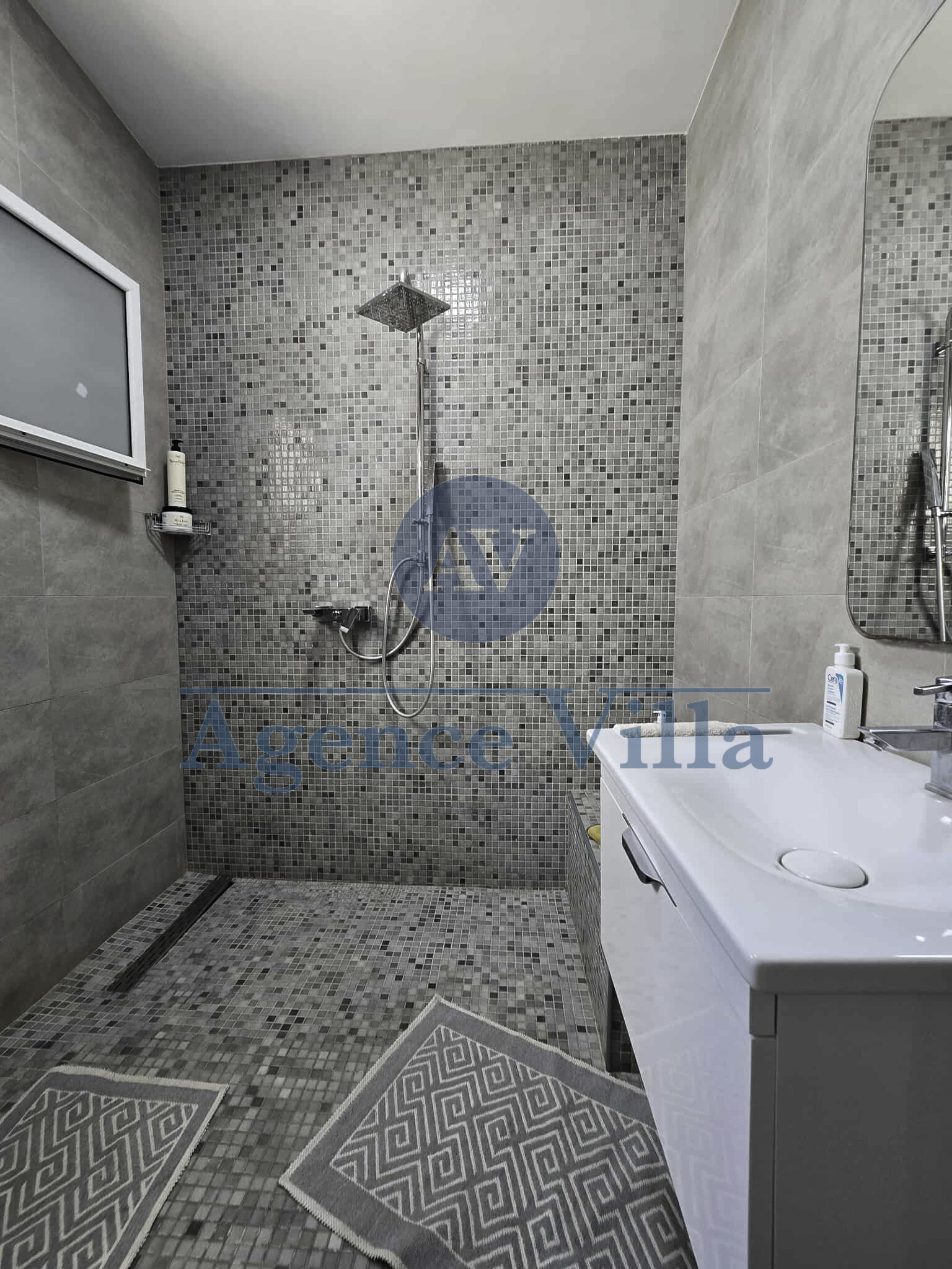 Ain Zaghouan Ain Zaghouan Vente Appart. 4 pices Un appartement s3  ain zaghouan