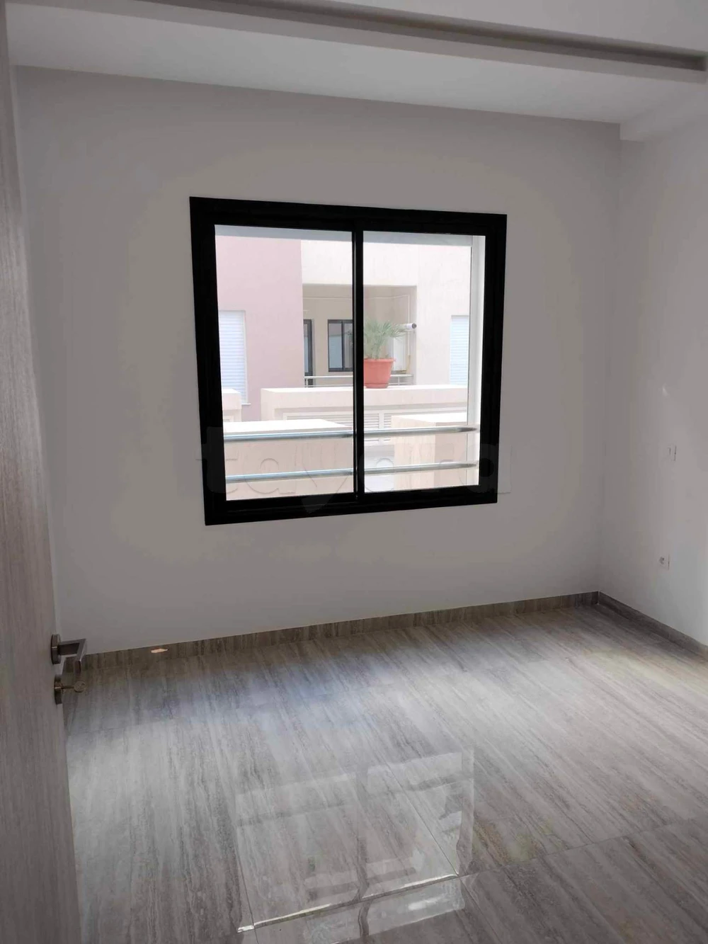 Mnihla Cite Ennasr Location Appart. 1 pice Ennaser hautstading s1