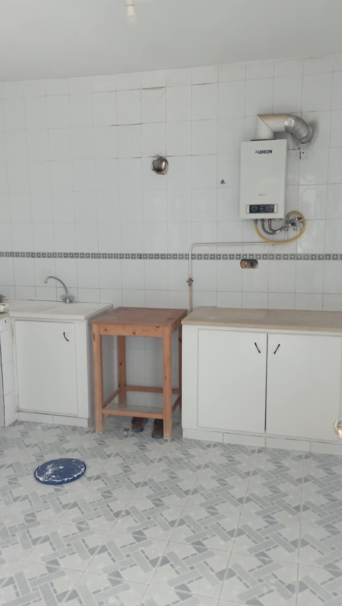 Ariana Ville Borj El Baccouche Location Appart. 1 pice Etage de villa borj baccouch