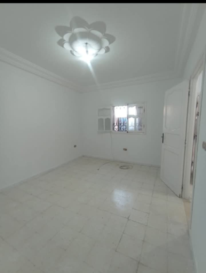 Ariana Ville Borj El Baccouche Location Appart. 1 pice Etage de villa borj baccouch