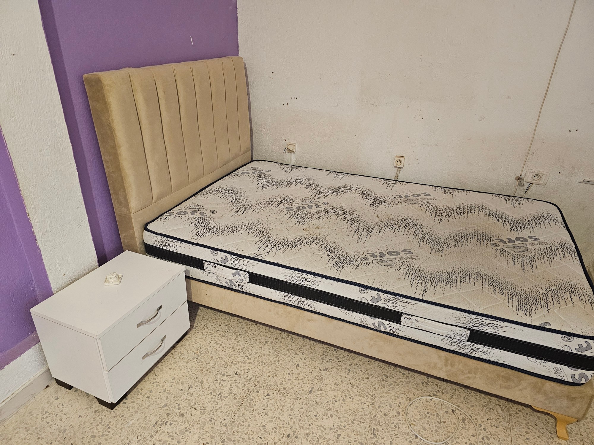 Hammam Chatt Borj Cedria Chambres  coucher Lits Etudiant vend