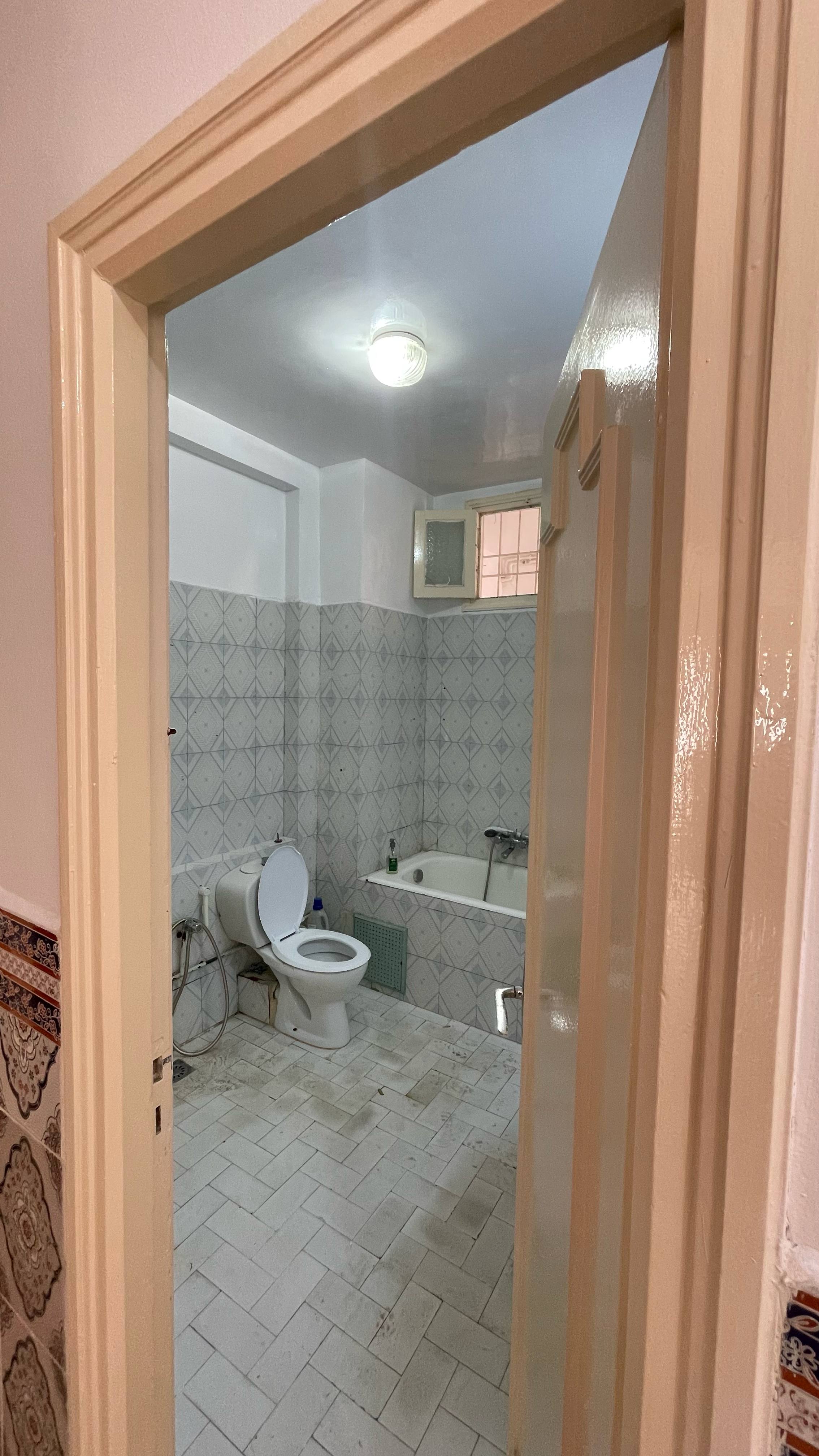 Ariana Ville Ariana Vente Appart. 3 pices Bel appartement s plus 2 au rdc  ariana