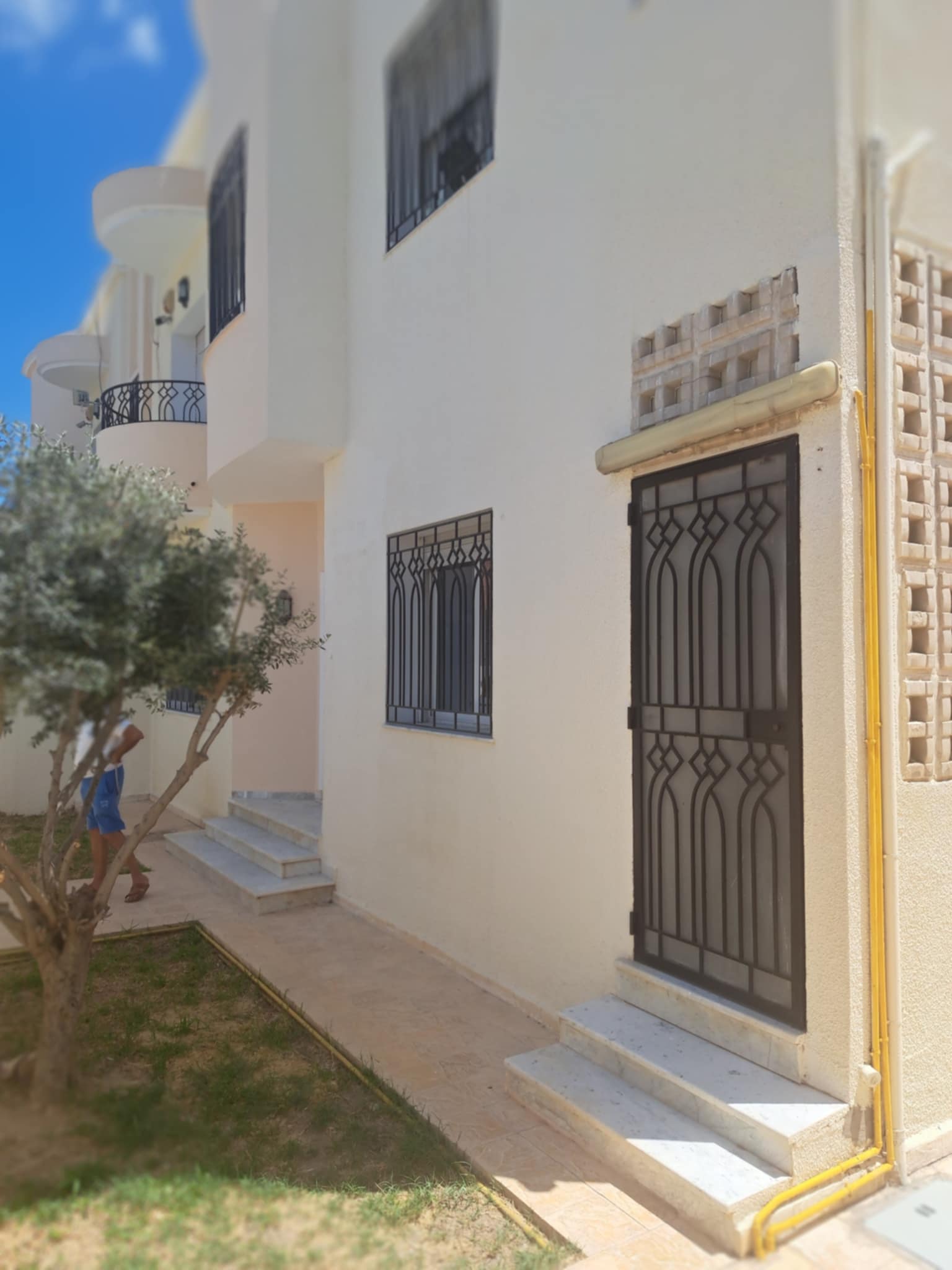 Raoued Cite El Ghazala 1 Location Appart. 3 pices Un bel etage de villa s2 au rdc  el ghazela