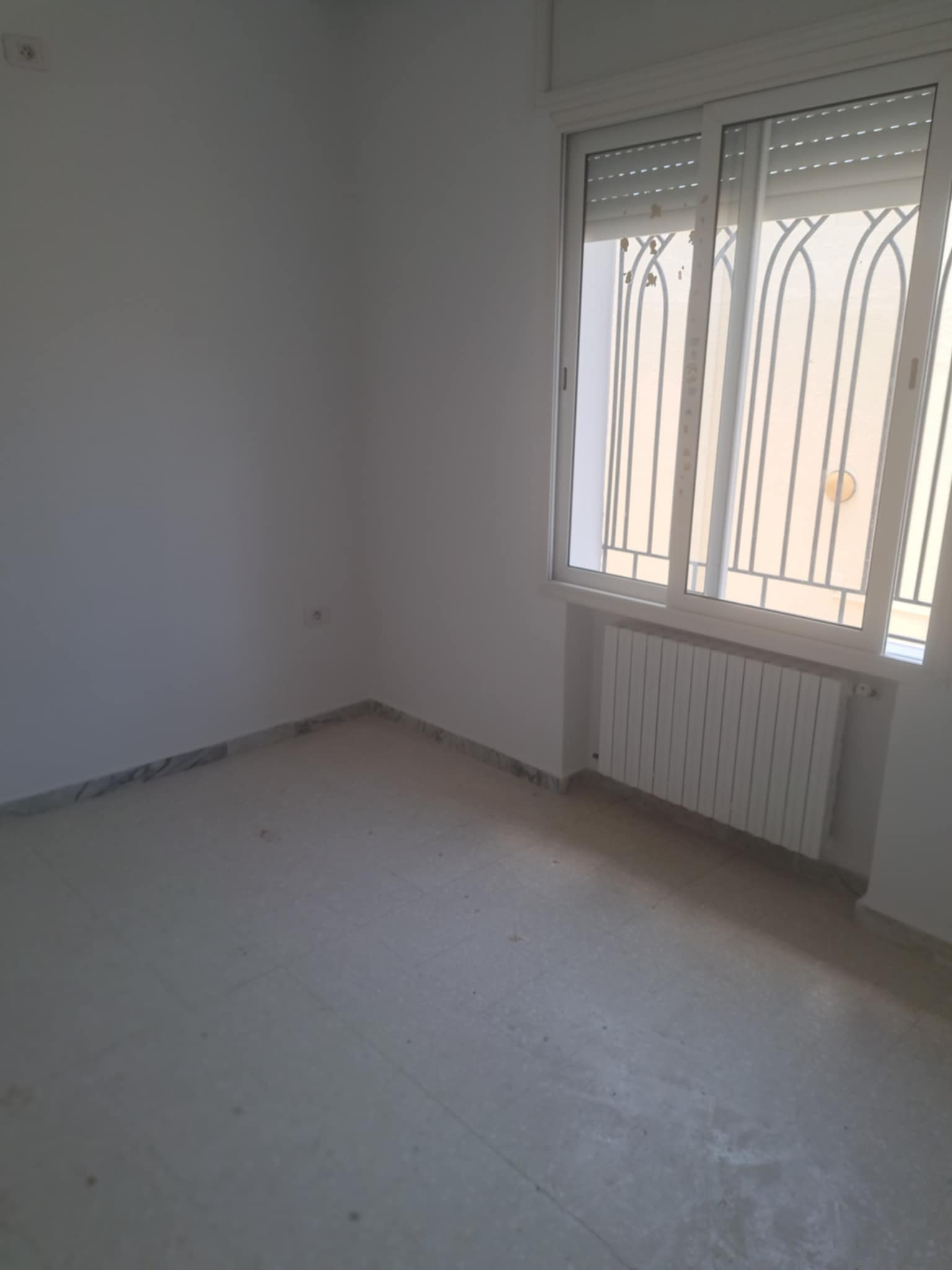 Raoued Cite El Ghazala 1 Location Appart. 3 pices Un bel etage de villa s2 au rdc  el ghazela