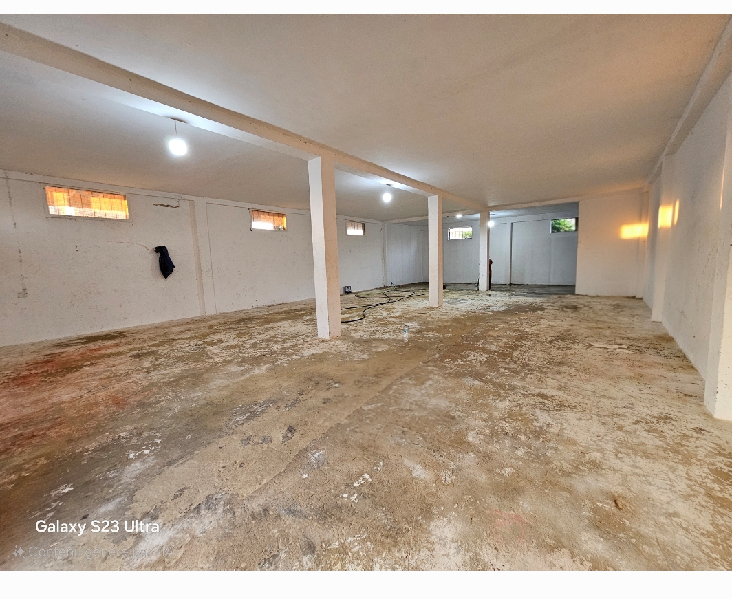 La Soukra Cite Touilia Location Surfaces Dpt stockage 220m2 la soukra