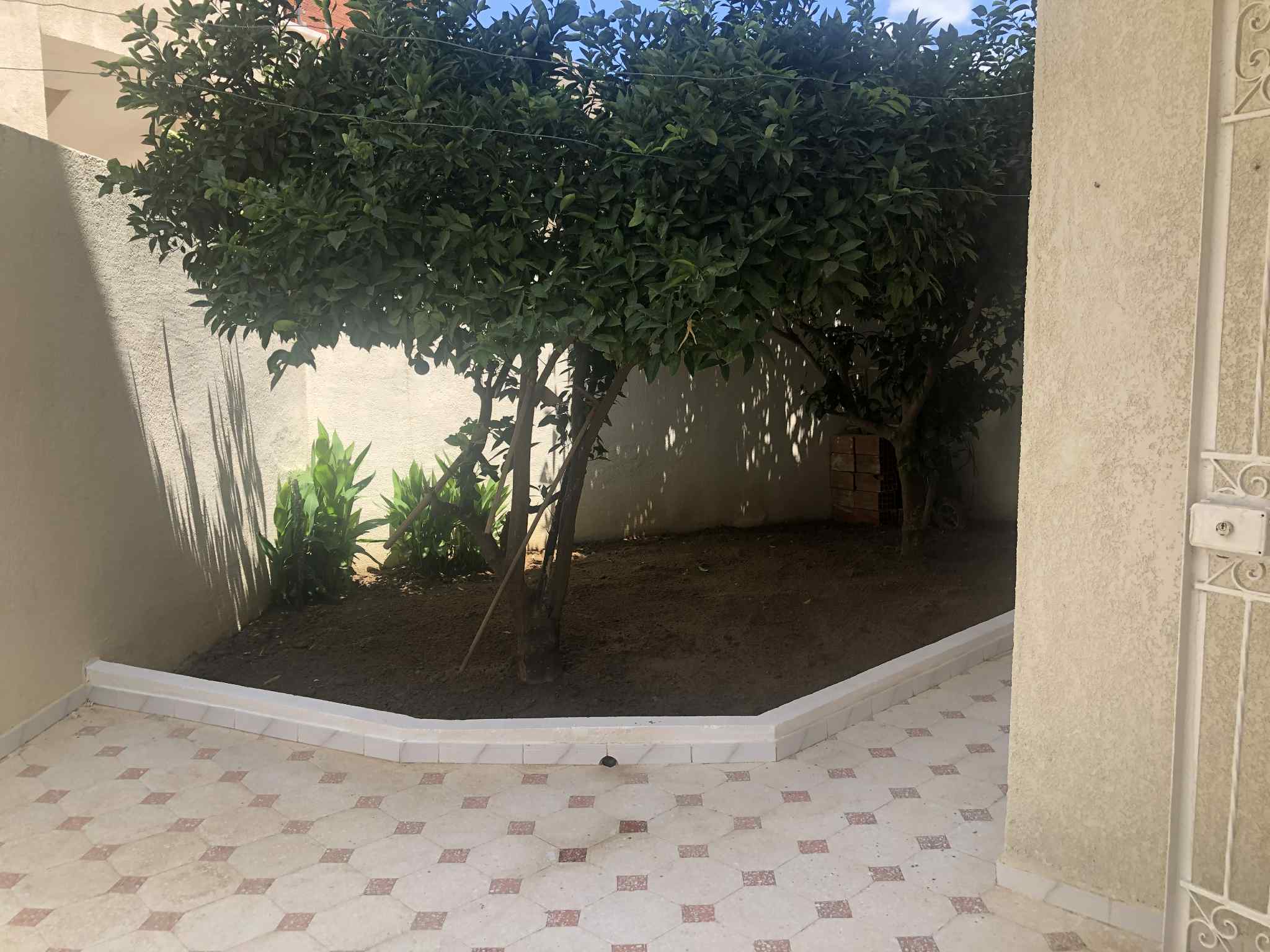 El Kram Le Kram Location Appart. 3 pices Maison de 90 m2 pour 3 jeunes filles