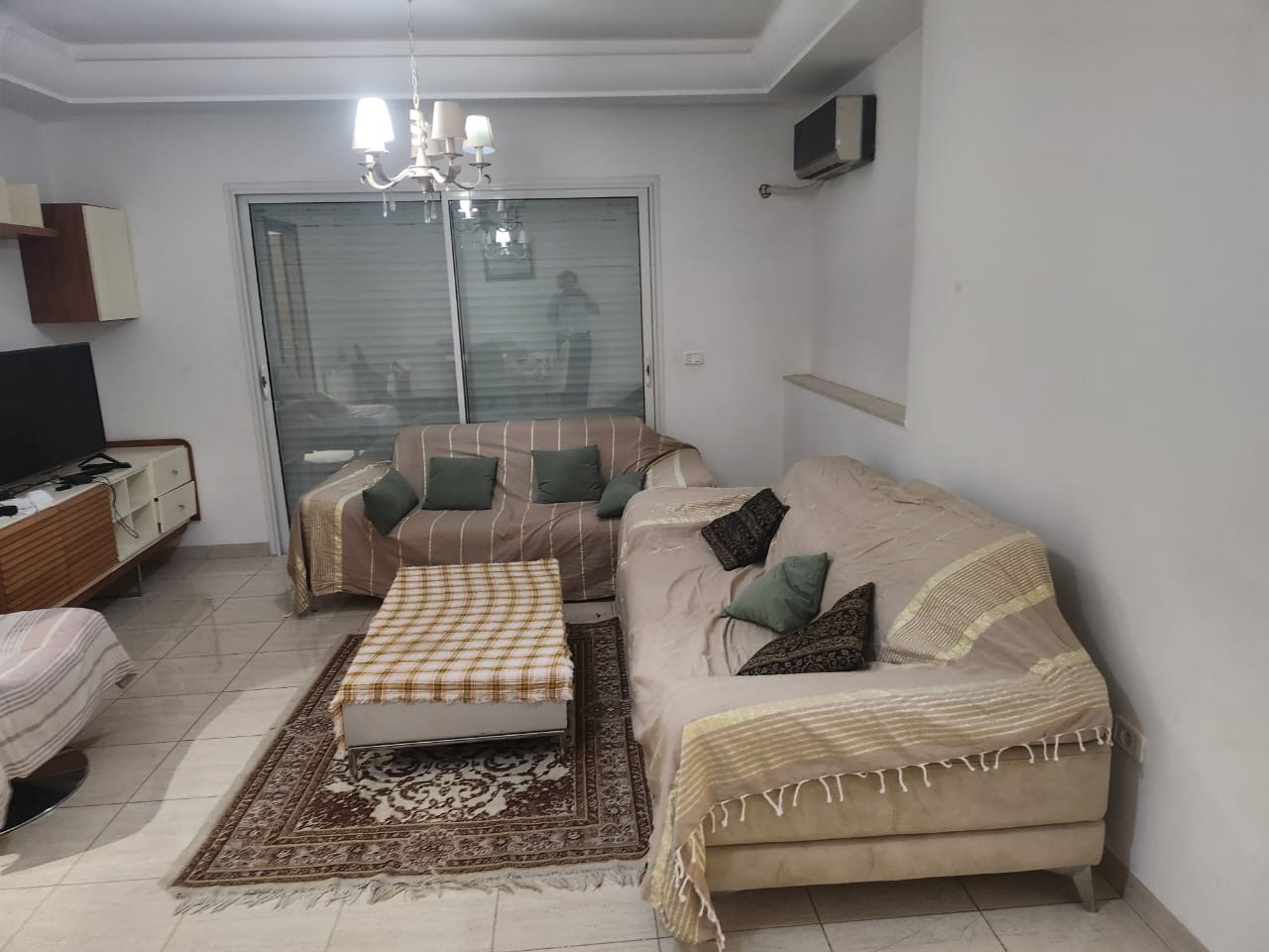 La Marsa El Aouina Location Appart. 3 pices Apprt meubl  wahat