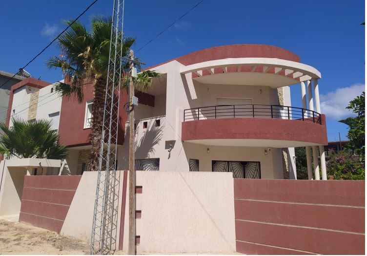 Bizerte Nord Cite El Korniche 1 Location Maisons Etage d'une maison