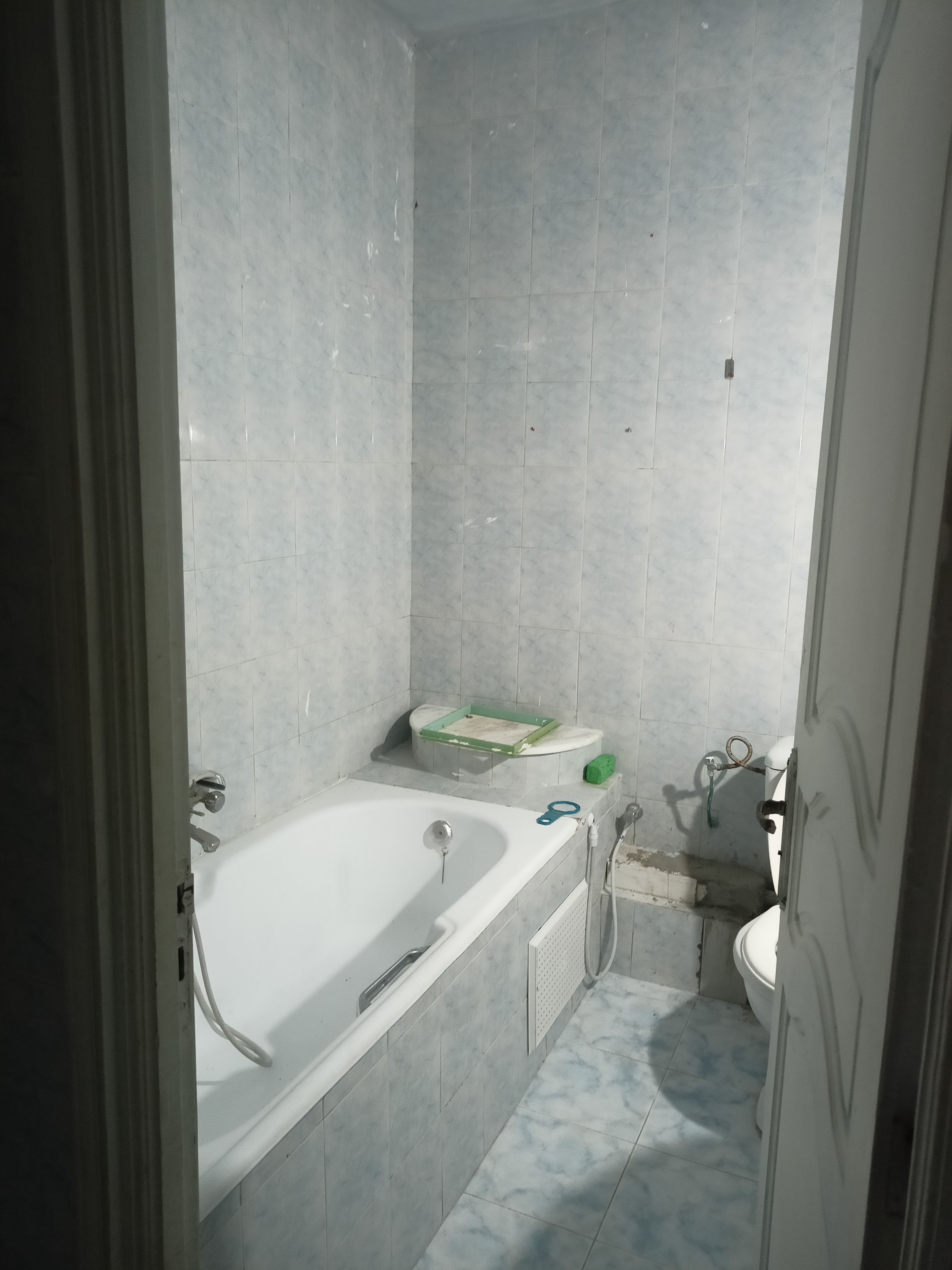 Megrine Sidi Rezig Location Maisons 3 chambres plus salle de bain plus cuisine salon