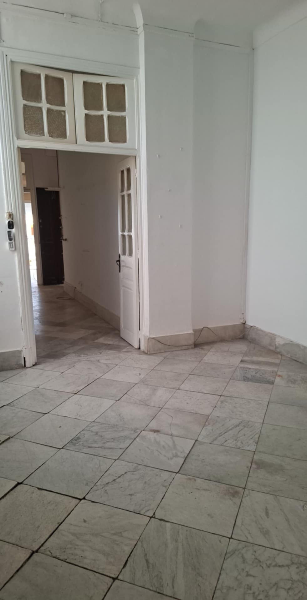 Bab Bhar Habib Thameur Vente Appart. 5 pices+ Un grand s 4 en plein centre ville