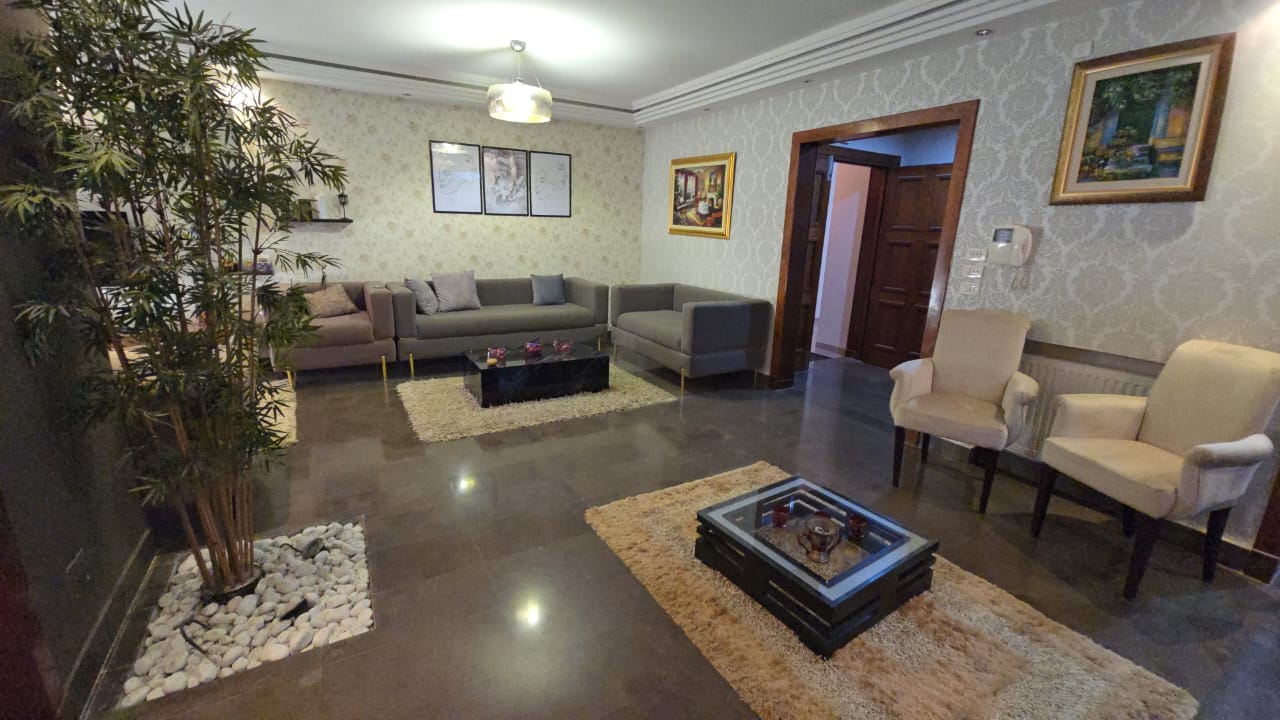 Mnihla Jardins d'el Menzah Vente Appart. 5 pices+ Un grand appartement s 4