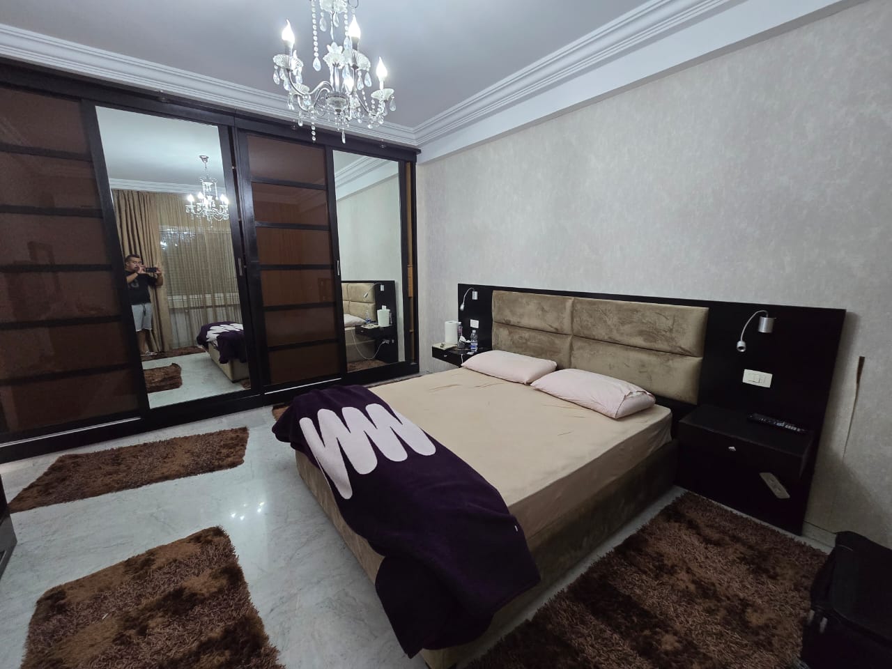Mnihla Jardins d'el Menzah Vente Appart. 5 pices+ Un grand appartement s 4