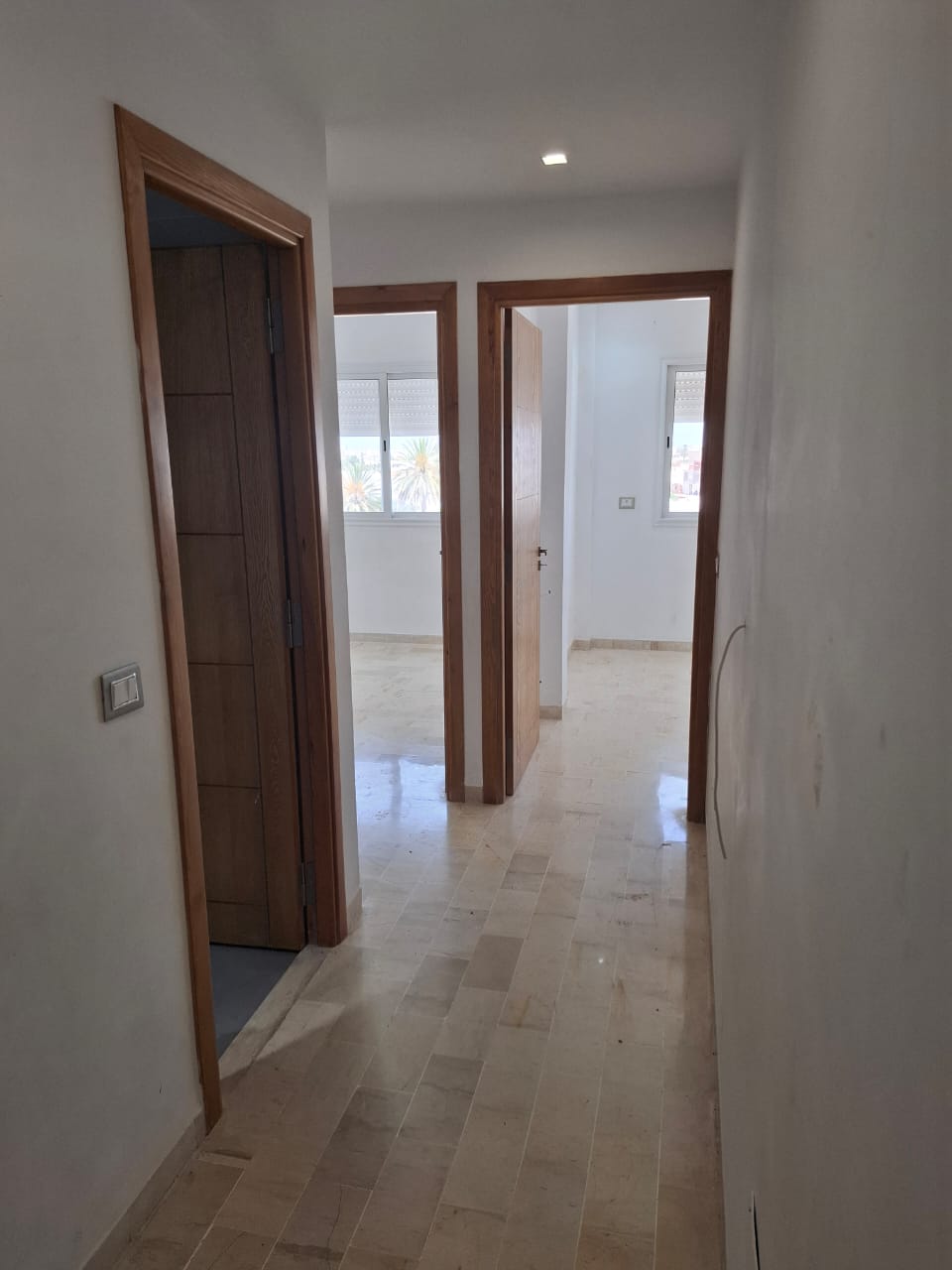 Sakiet Ezzit Sakiet Ezzit Location Appart. 5 pices+ Appartement haut standing s3 route de tunis km 5