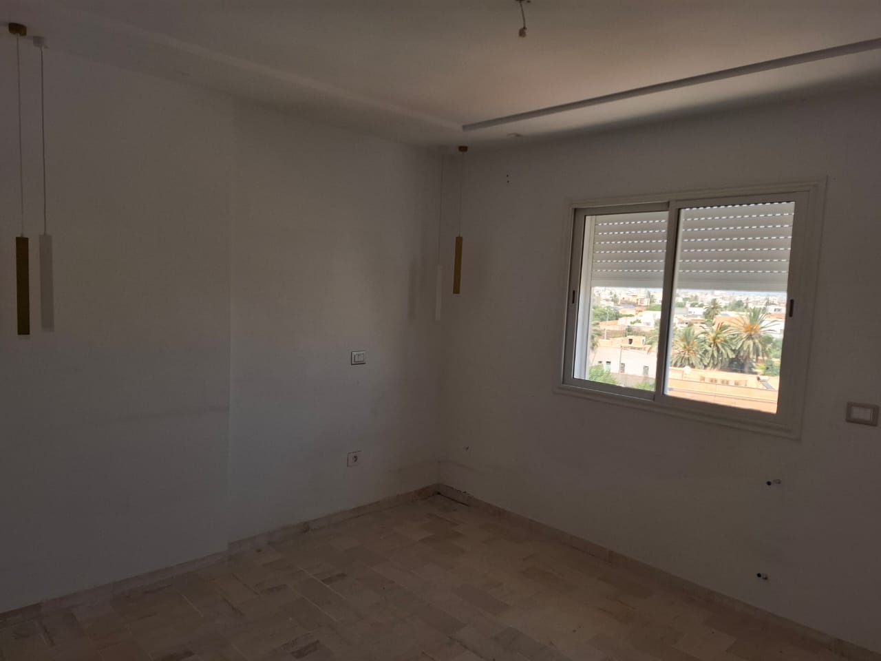 Sakiet Ezzit Sakiet Ezzit Location Appart. 5 pices+ Appartement haut standing s3 route de tunis km 5