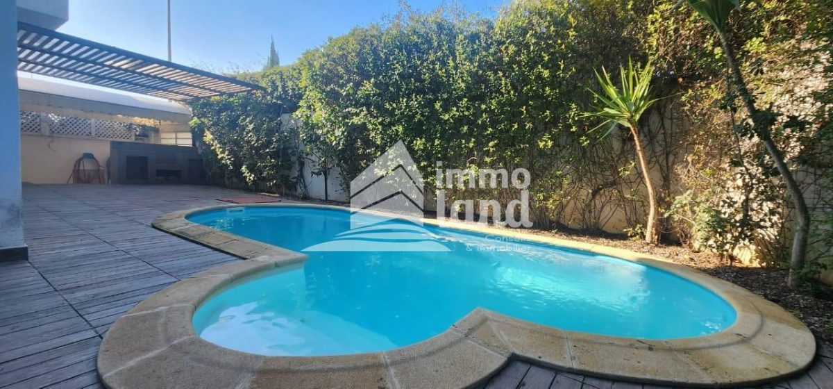 La Marsa Cite El Khalil Location Maisons Villa s4 avec piscine  la marsa