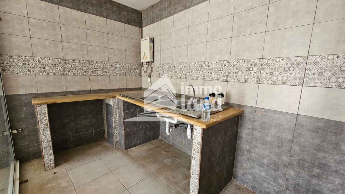 La Marsa Sidi Daoud Location Surfaces Local commerciale  sidi daoud