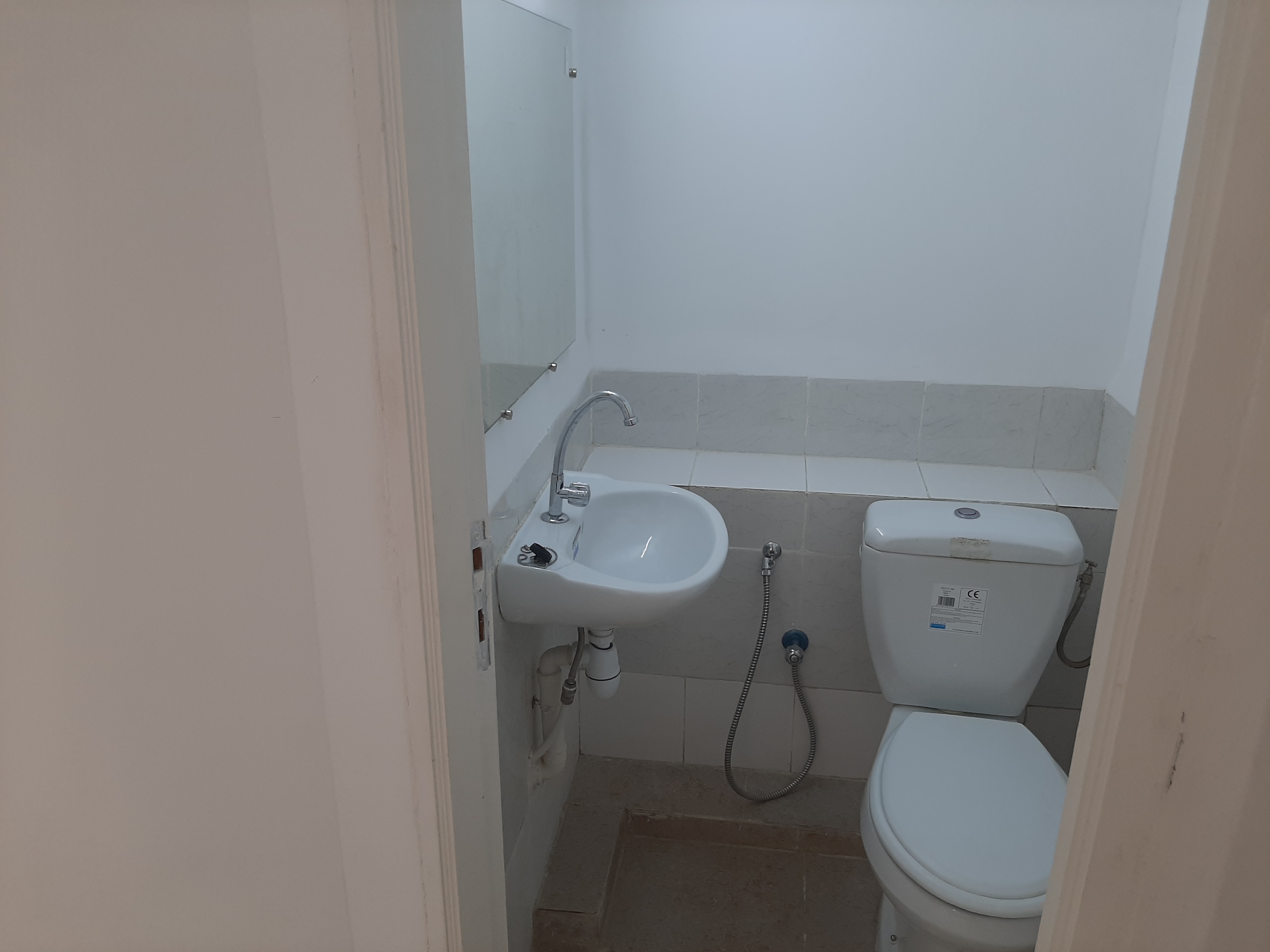 Cite El Khadra Zone urbaine nord Location Appart. 1 pice Bureau individuel  au centre urbain nord