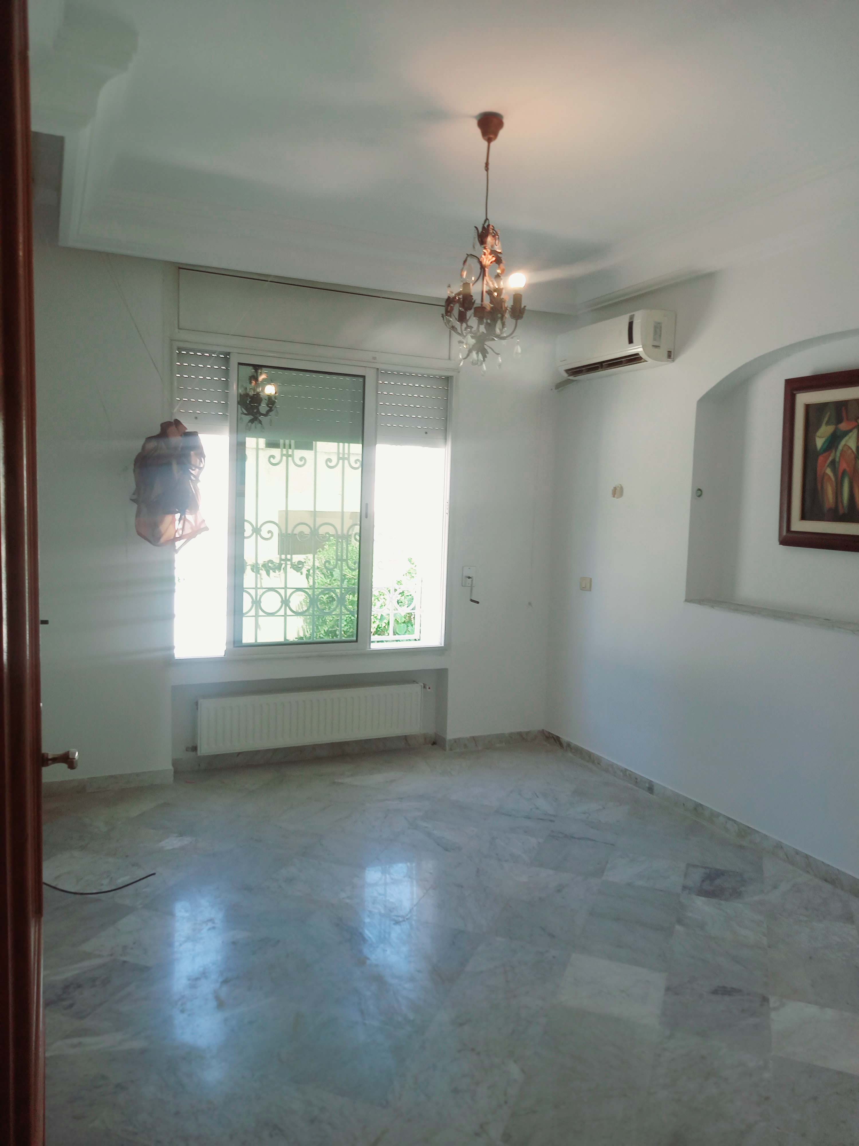 La Marsa Cite Erriadh Location Appart. 5 pices+ Triplex s5 avec parking