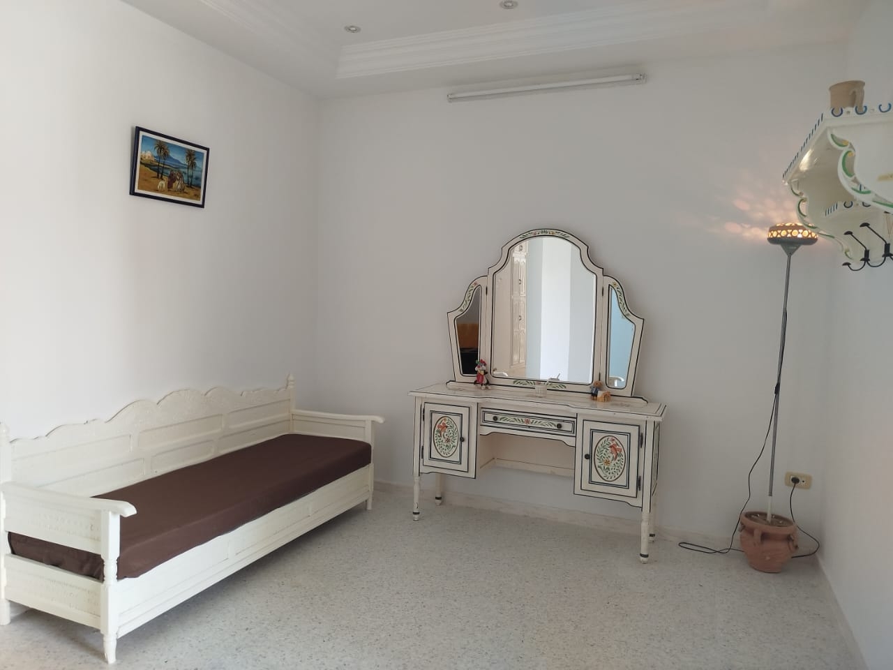 Kairouan Nord Cite Ichbilia Location Appart. 3 pices Etage  meuble