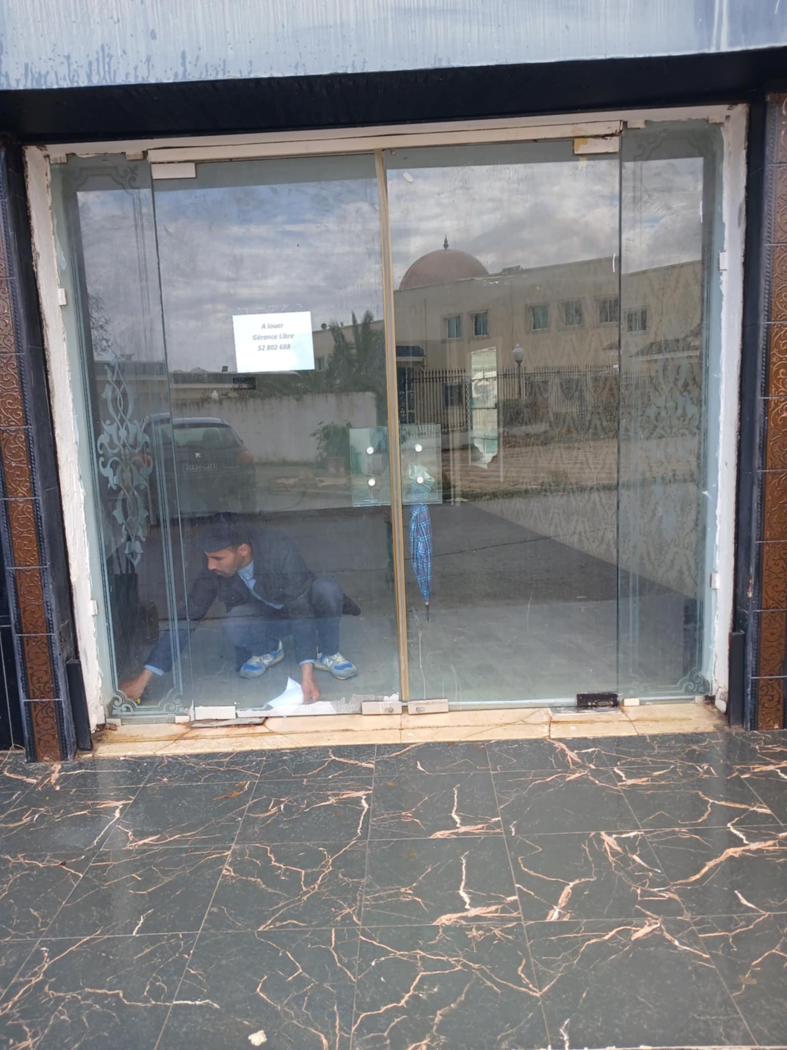 Ariana Ville Cite Ennasr 1 Bureaux & Commerces Grance libre Local grance libre emplacement stratgique