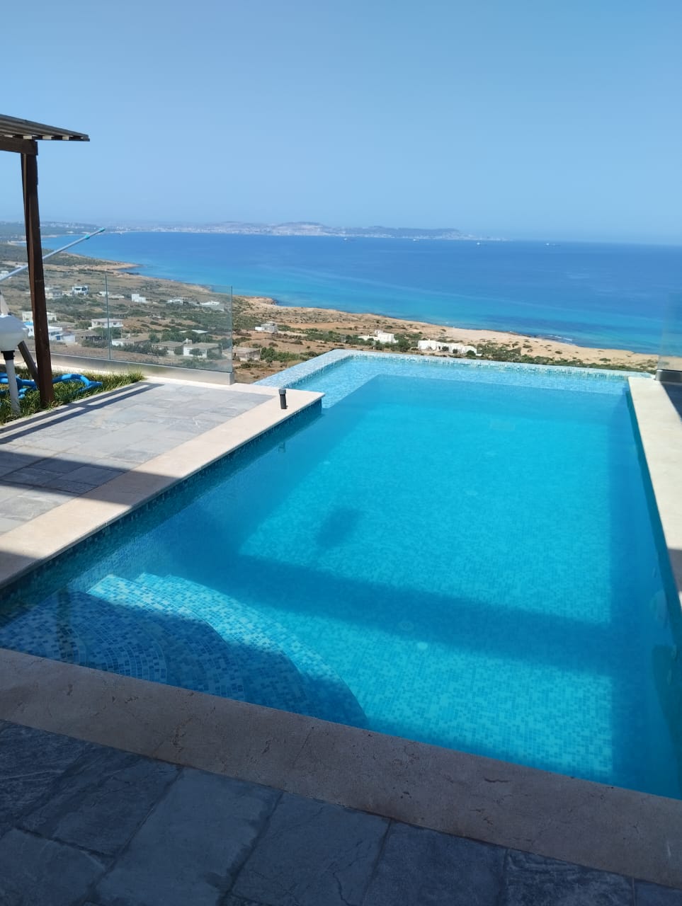 Ras Jebel Metline Vente Surfaces Occasion en or  demna metline