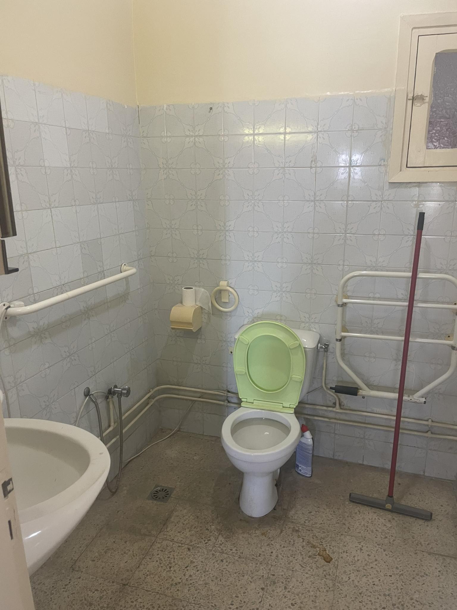 Ettahrir Cite Du Jardin Vente Appart. 4 pices Appartement  cit el hadika tunis