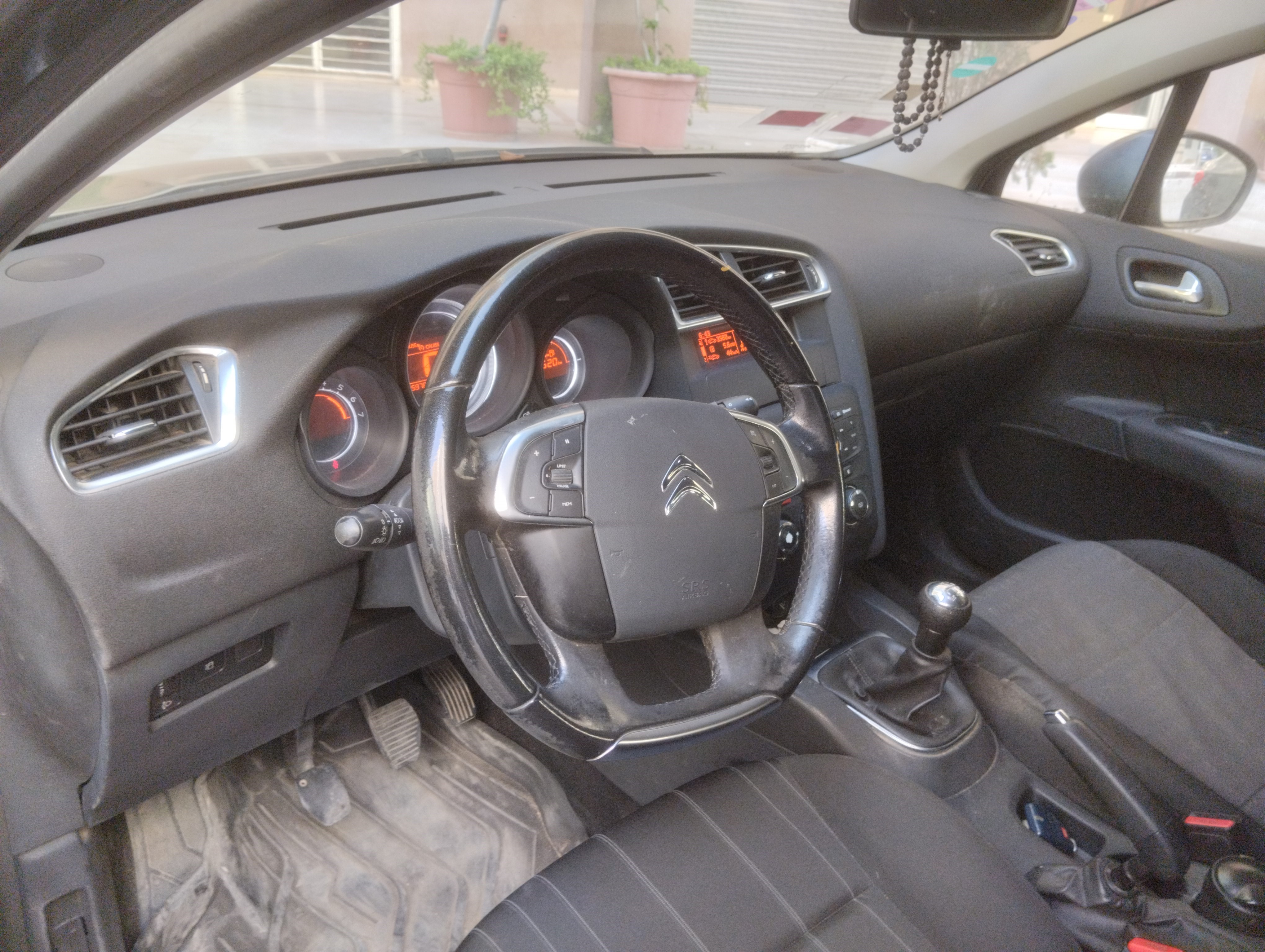 Ariana Ville Cite Ennasr 2 Citroen C4 C4 diesel hdi