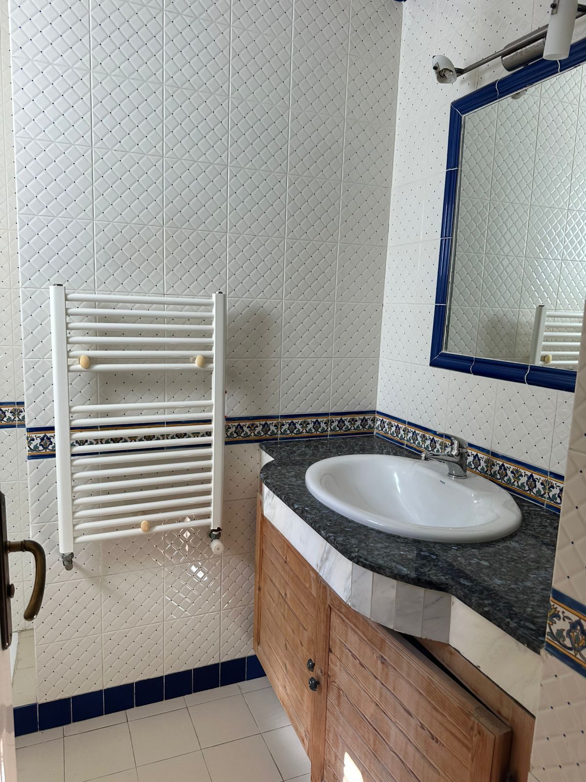 Sousse Jaouhara Cite Sahloul Bureaux & Commerces Bureau Local  bureaux rdc  villa en triplex sahloul