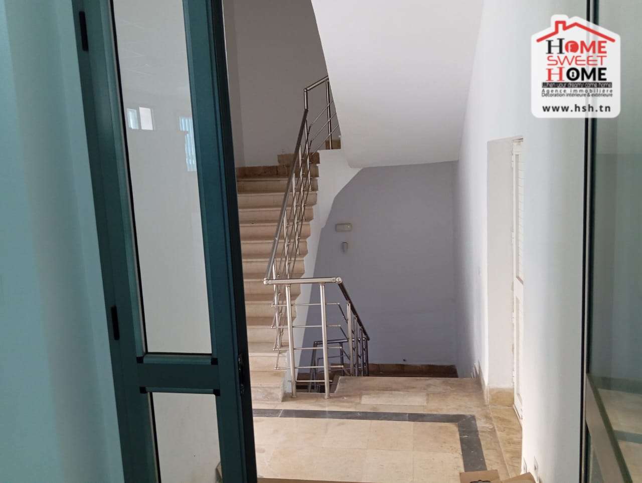 La Soukra Charguia 2 Bureaux & Commerces Fond de Commerce Espace urbain  charguia 2